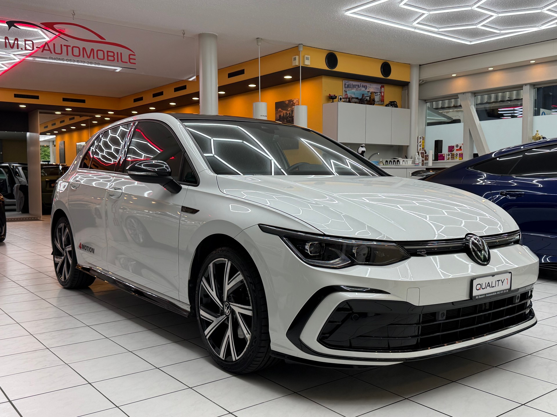 VW Golf VIII 2.0 TSI R-Line DSG 4motion-image-0