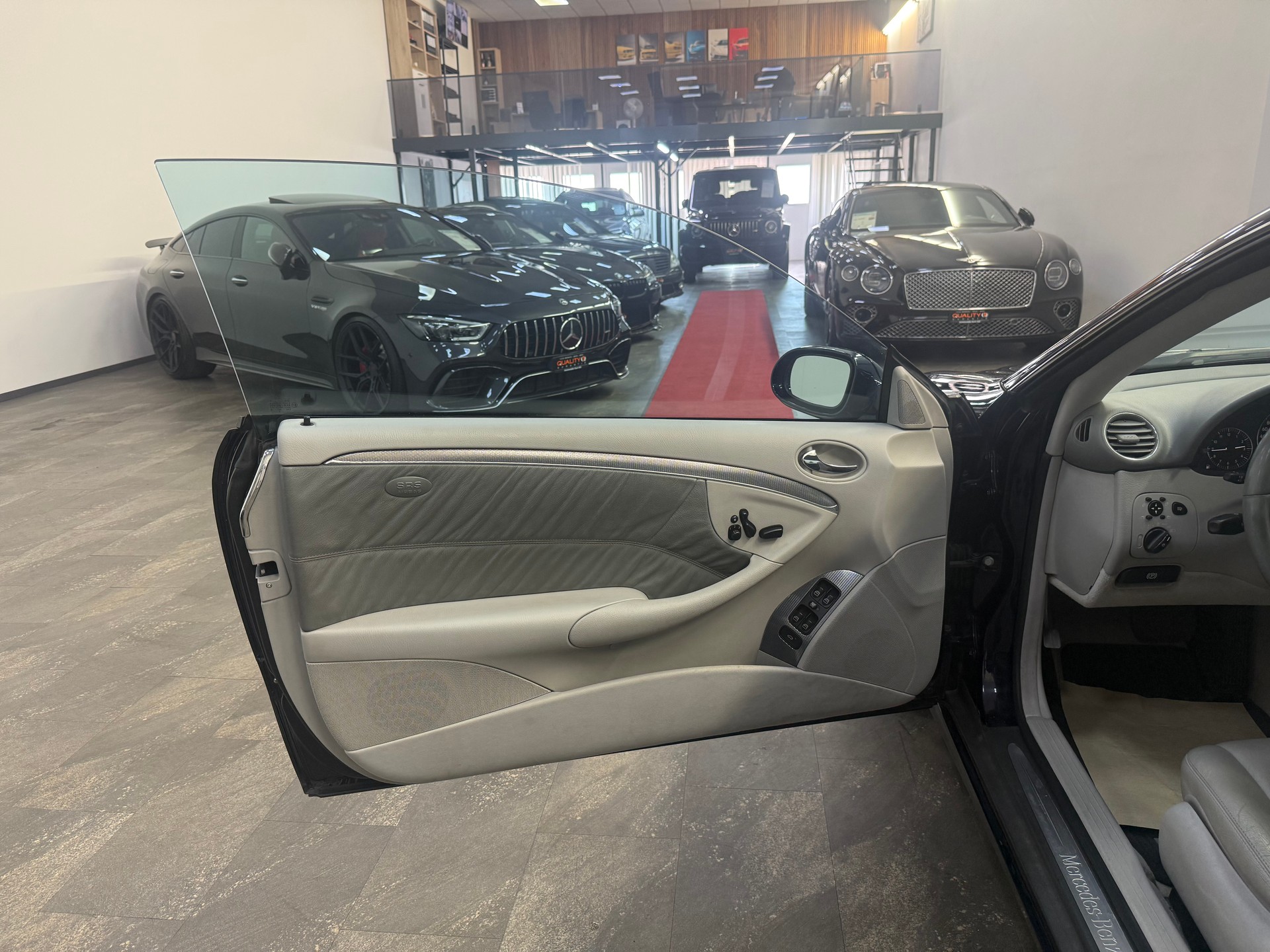 MERCEDES-BENZ CLK 500 Elégance Automatic-image-12