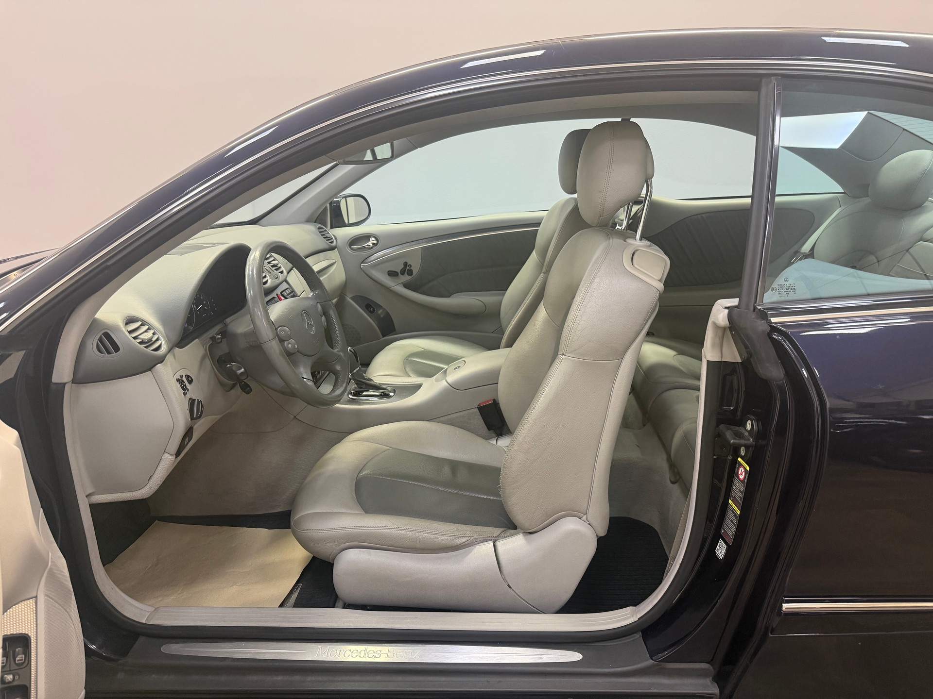 MERCEDES-BENZ CLK 500 Elégance Automatic-image-13