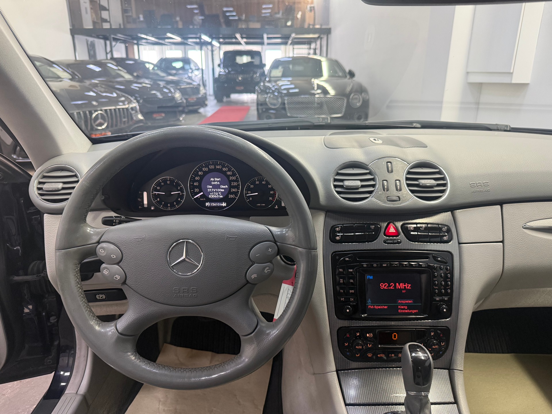 MERCEDES-BENZ CLK 500 Elégance Automatic-image-9