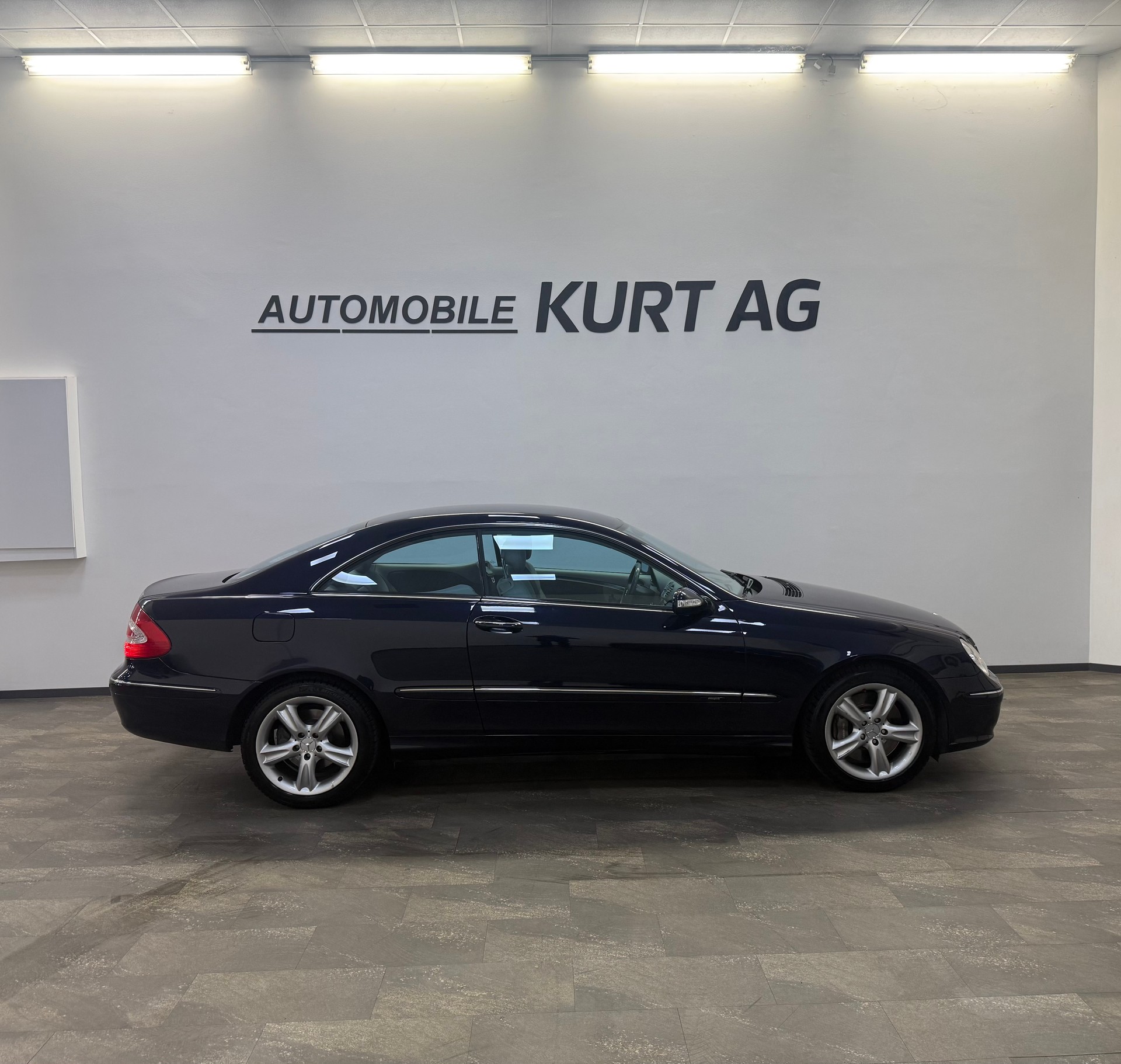 MERCEDES-BENZ CLK 500 Elégance Automatic-image-5
