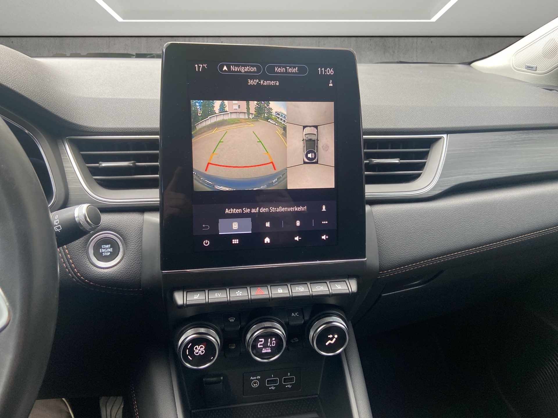 RENAULT Captur 1.6 E-Tech Initiale Paris DHT-image-11
