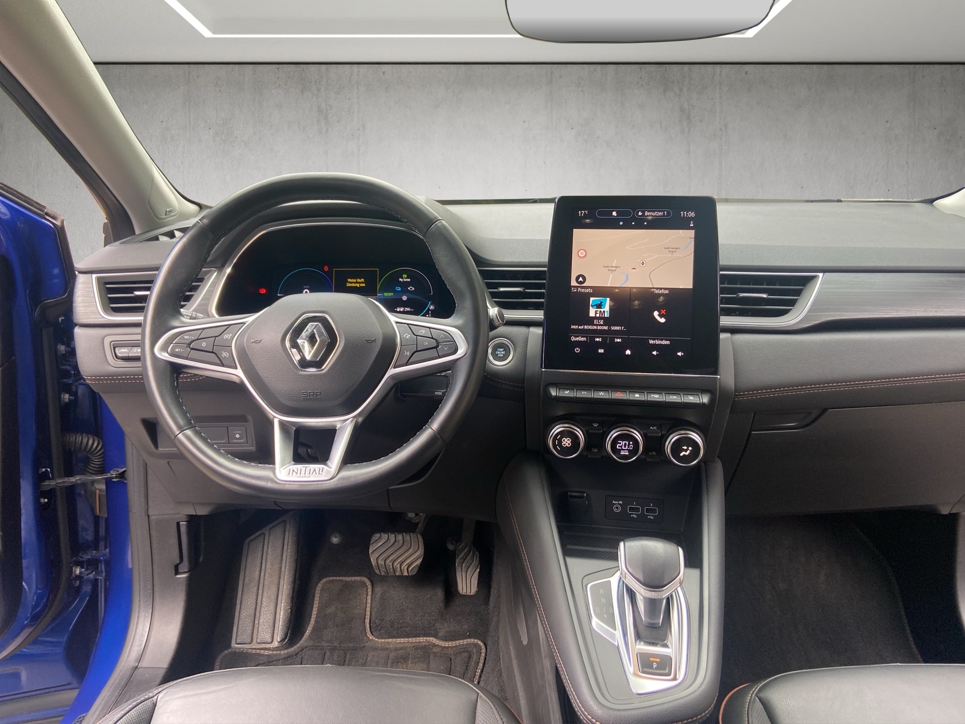 RENAULT Captur 1.6 E-Tech Initiale Paris DHT-image-9