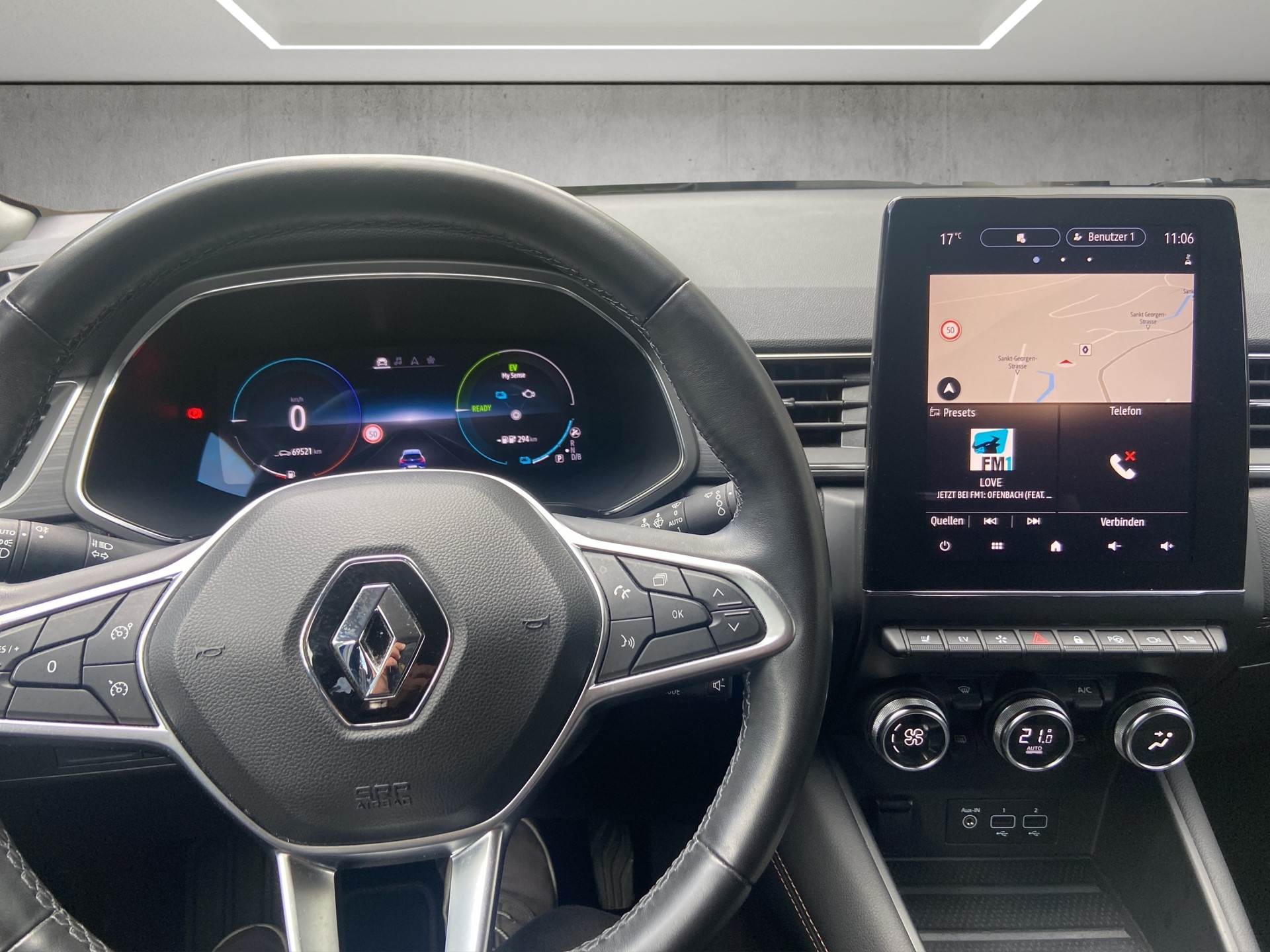 RENAULT Captur 1.6 E-Tech Initiale Paris DHT-image-10