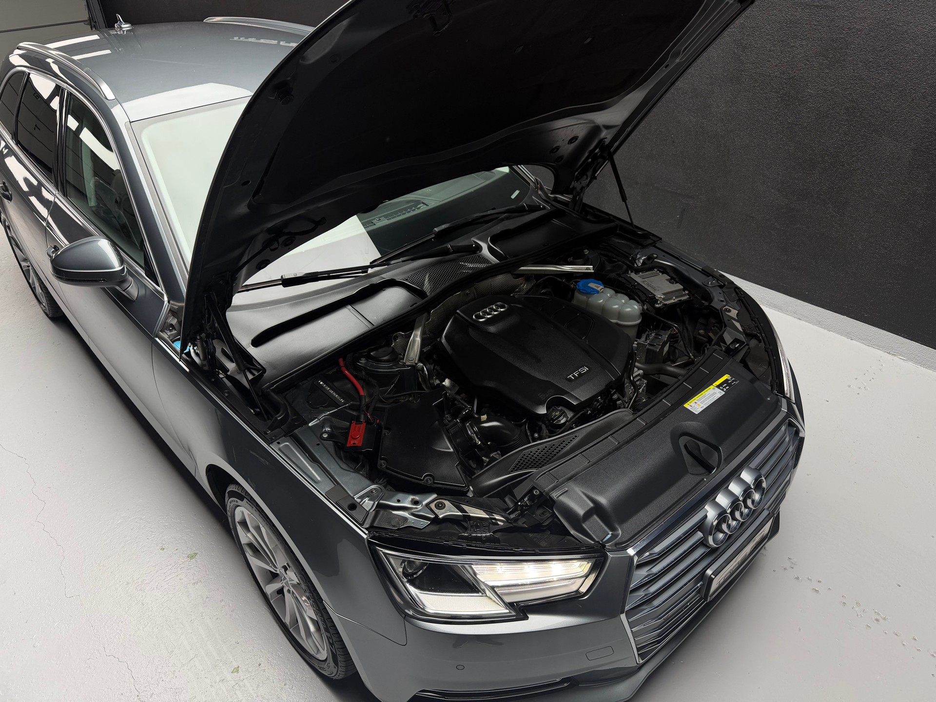 AUDI A4 Avant 2.0 TFSI Sport S-tronic • Virtual Cockpit-image-15