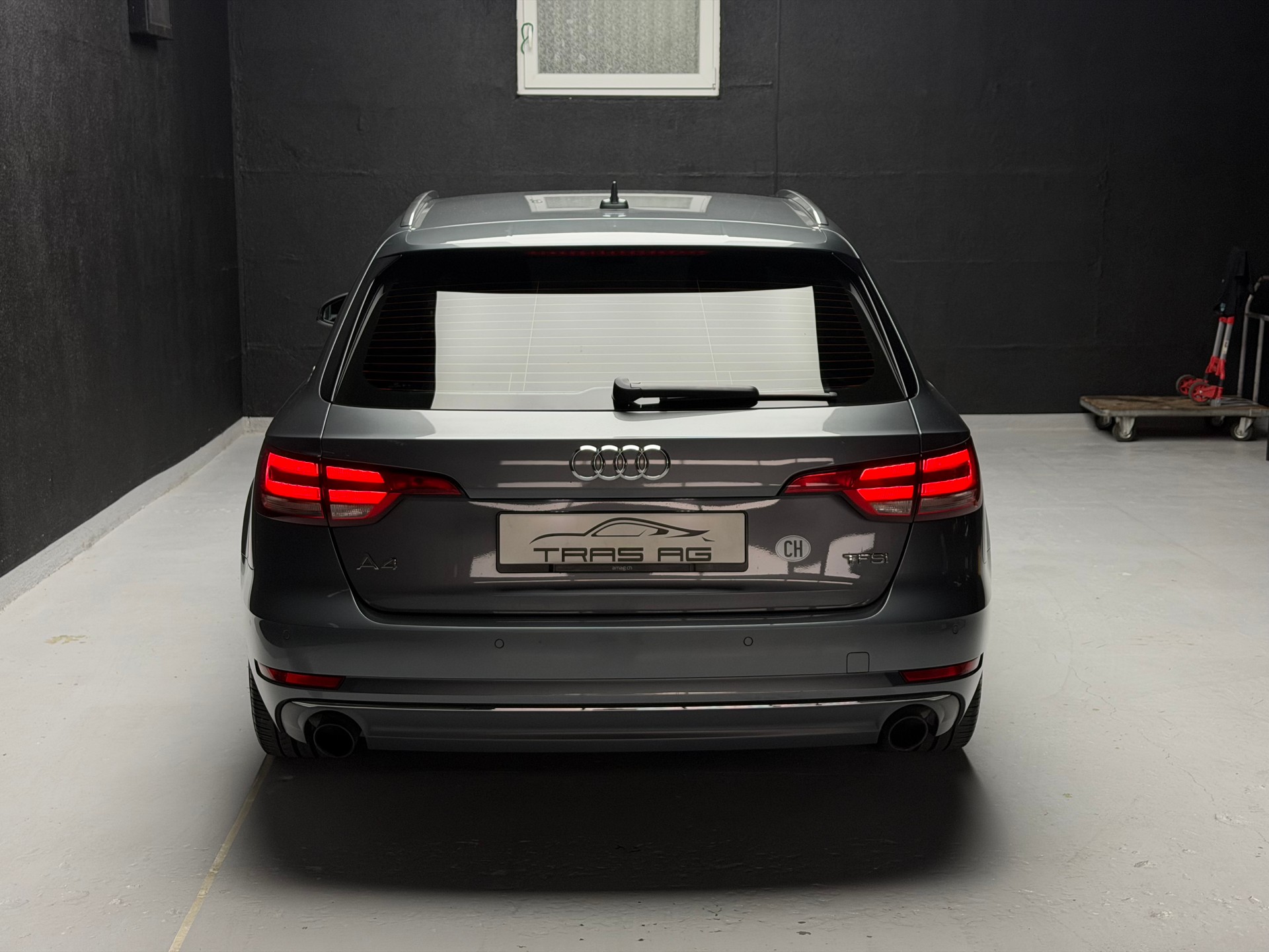 AUDI A4 Avant 2.0 TFSI Sport S-tronic • Virtual Cockpit-image-3