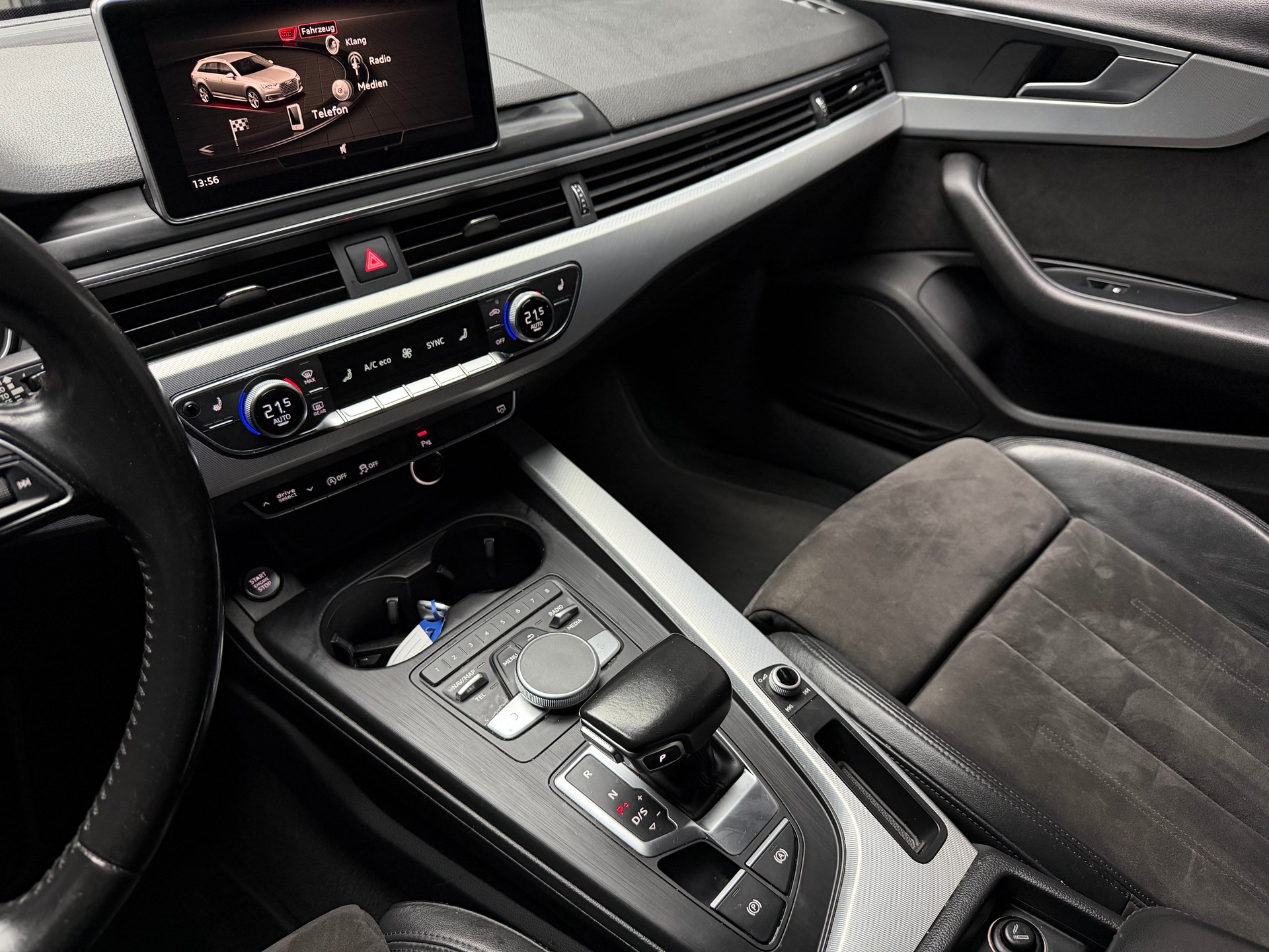 AUDI A4 Avant 2.0 TFSI Sport S-tronic • Virtual Cockpit-image-12