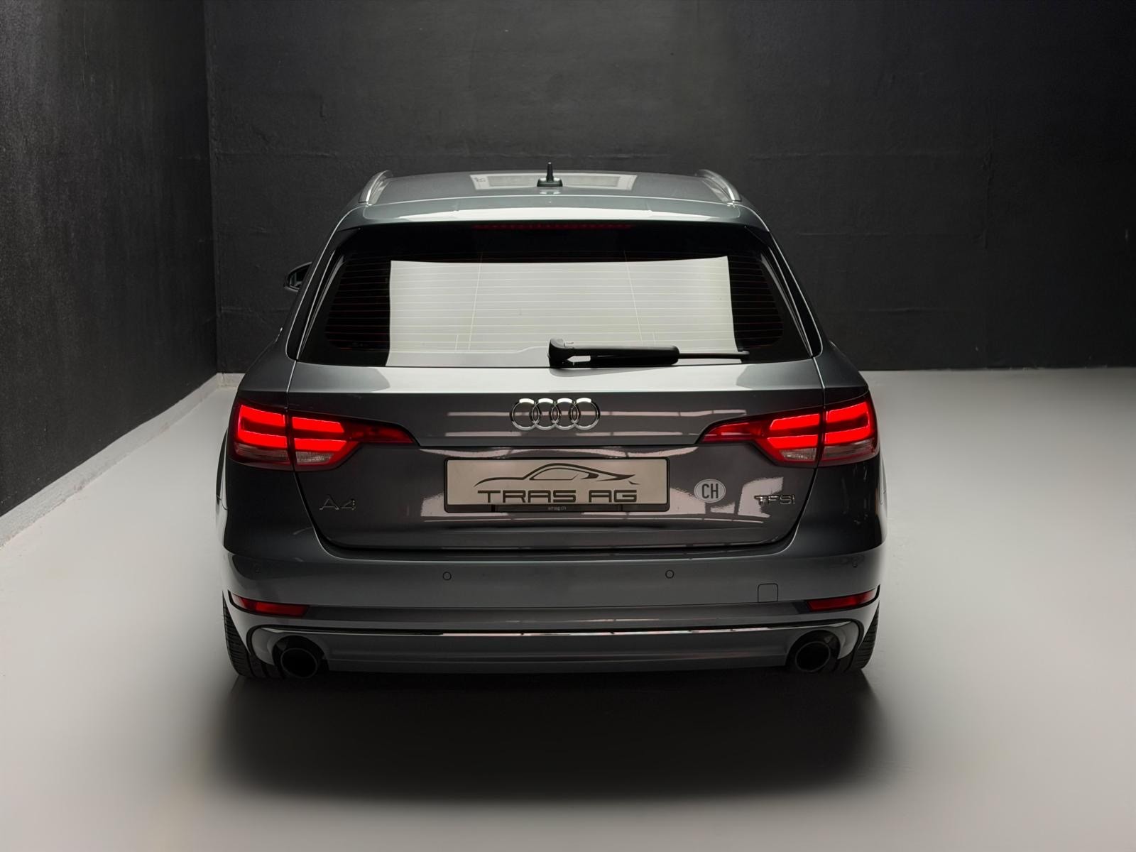 AUDI A4 Avant 2.0 TFSI Sport S-tronic • Virtual Cockpit-image-3