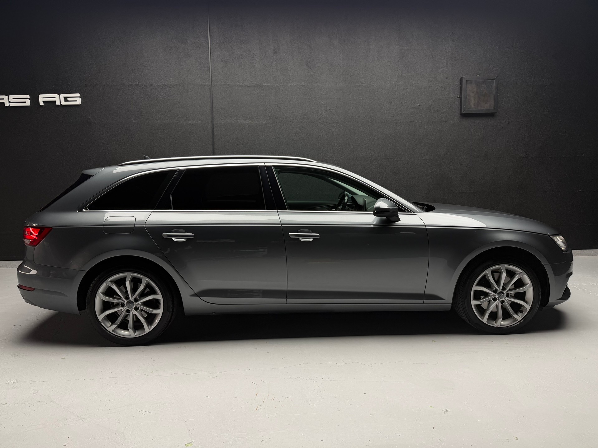 AUDI A4 Avant 2.0 TFSI Sport S-tronic • Virtual Cockpit-image-7