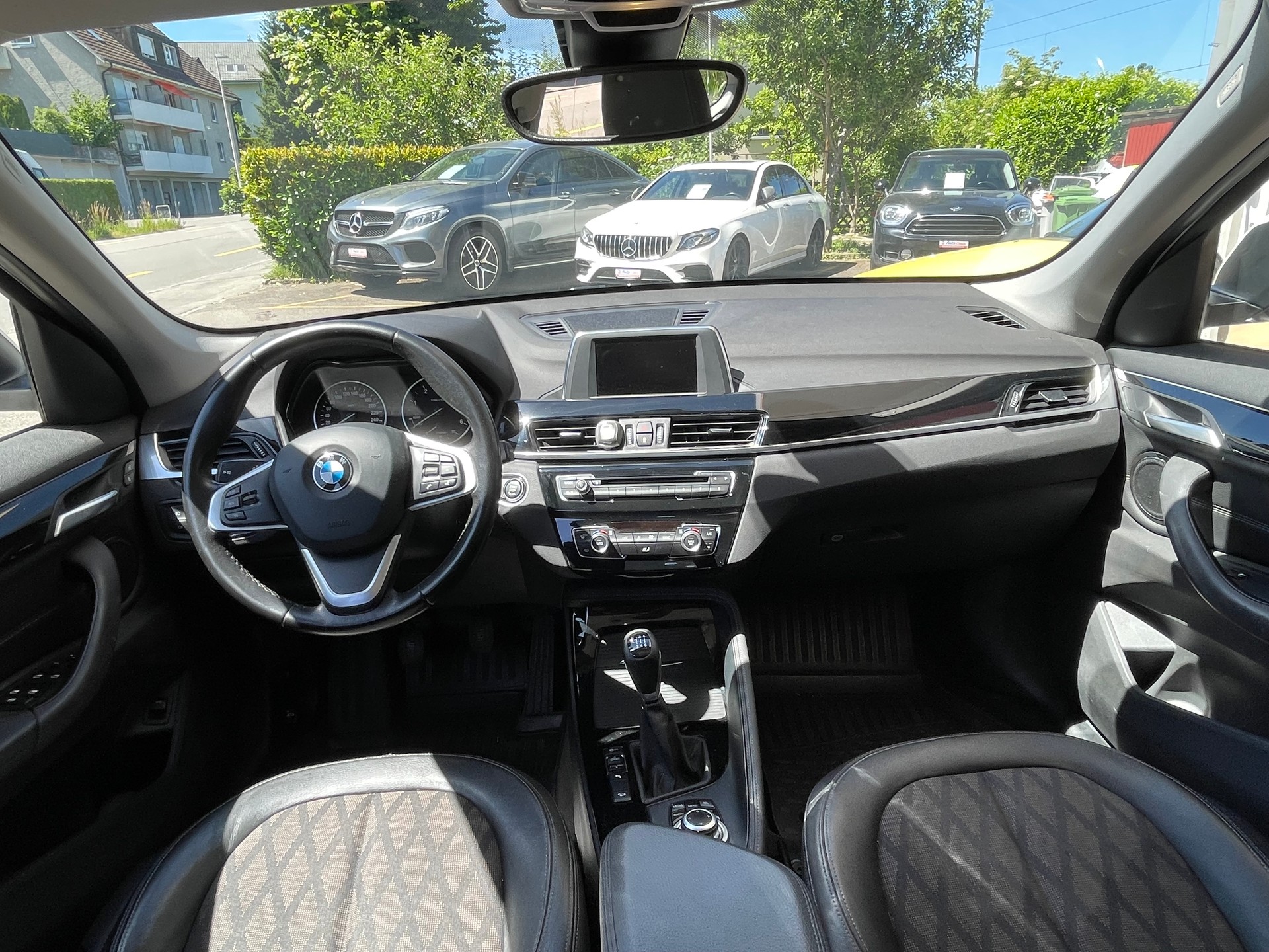 BMW X1 xDrive 20d Sport Line-image-3