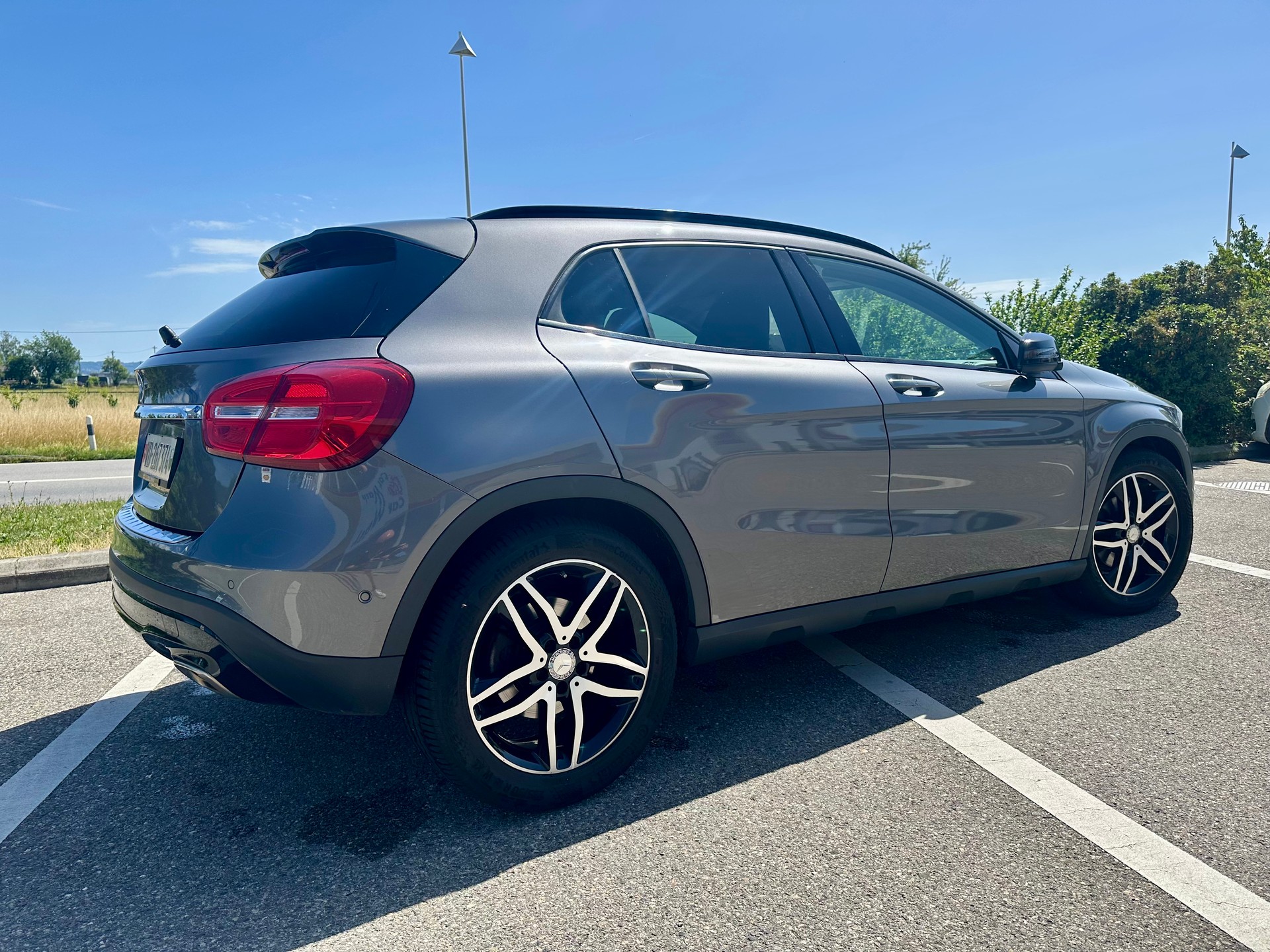 MERCEDES-BENZ GLA 200-image-2