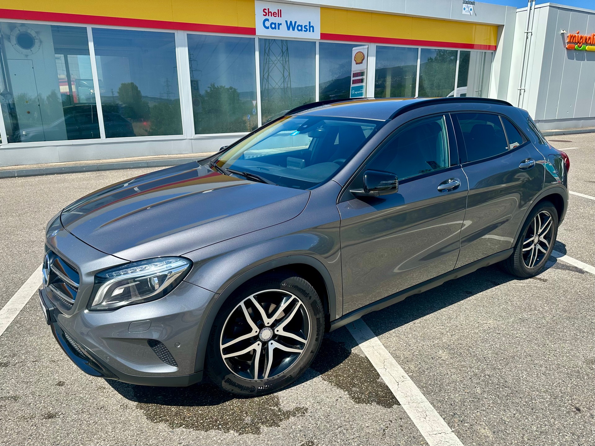 MERCEDES-BENZ GLA 200-image-0