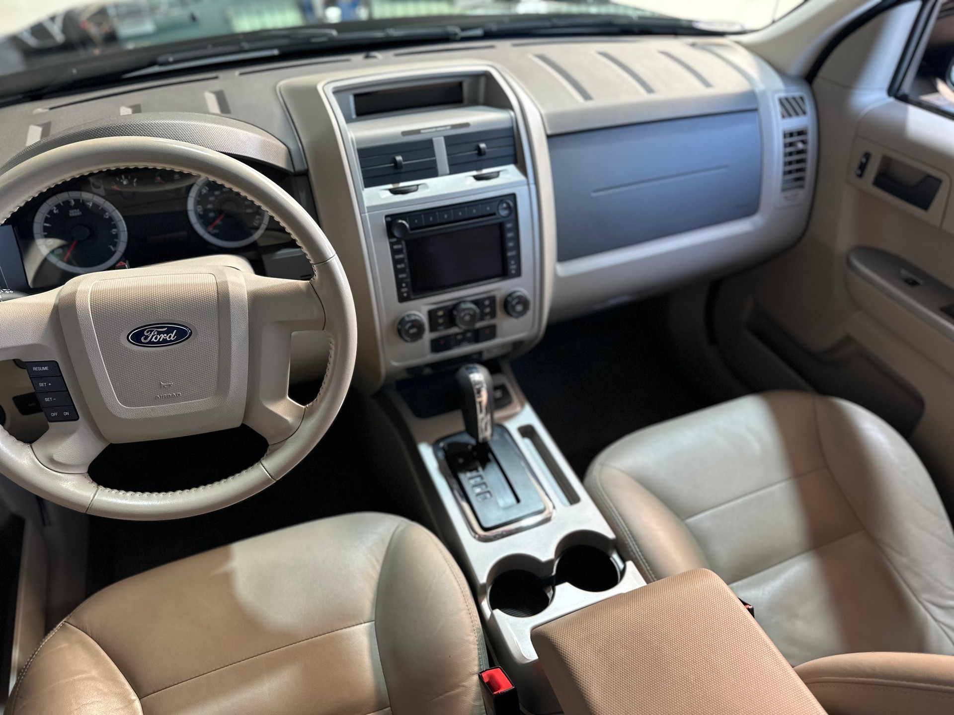 FORD ESCAPE Hybrid-image-14