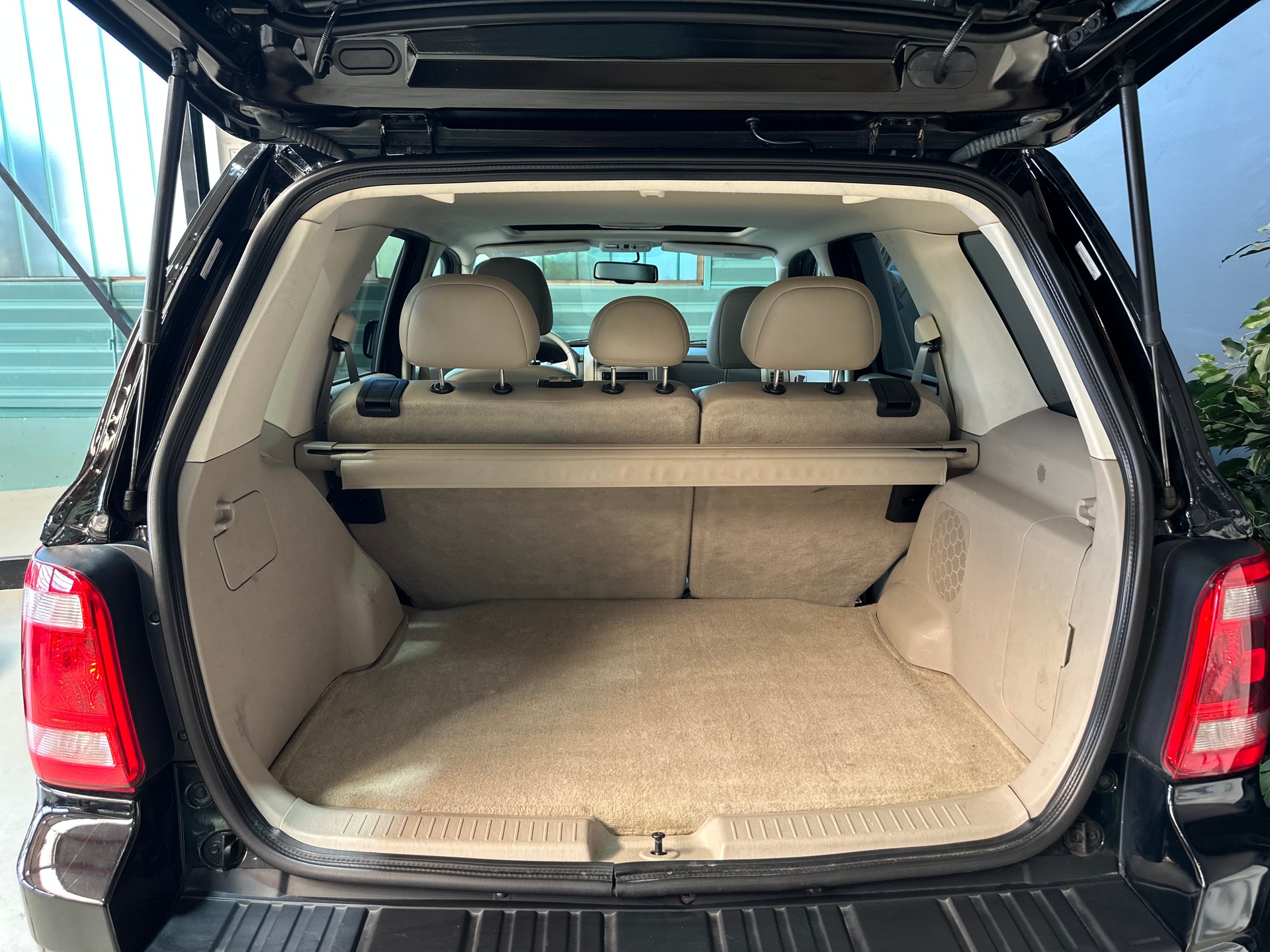 FORD ESCAPE Hybrid-image-18