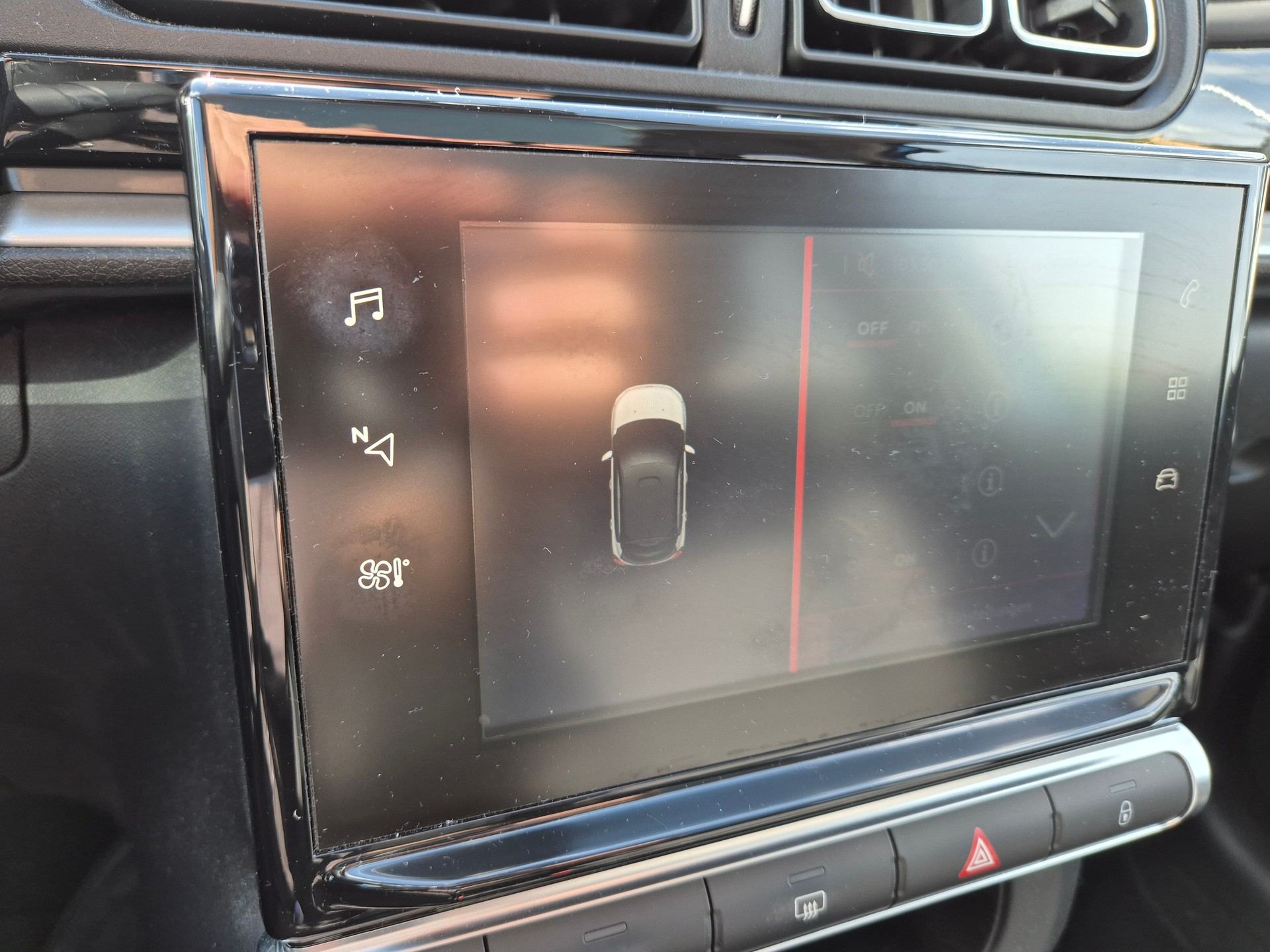 CITROEN C3 1.2i PureTech Feel-image-11