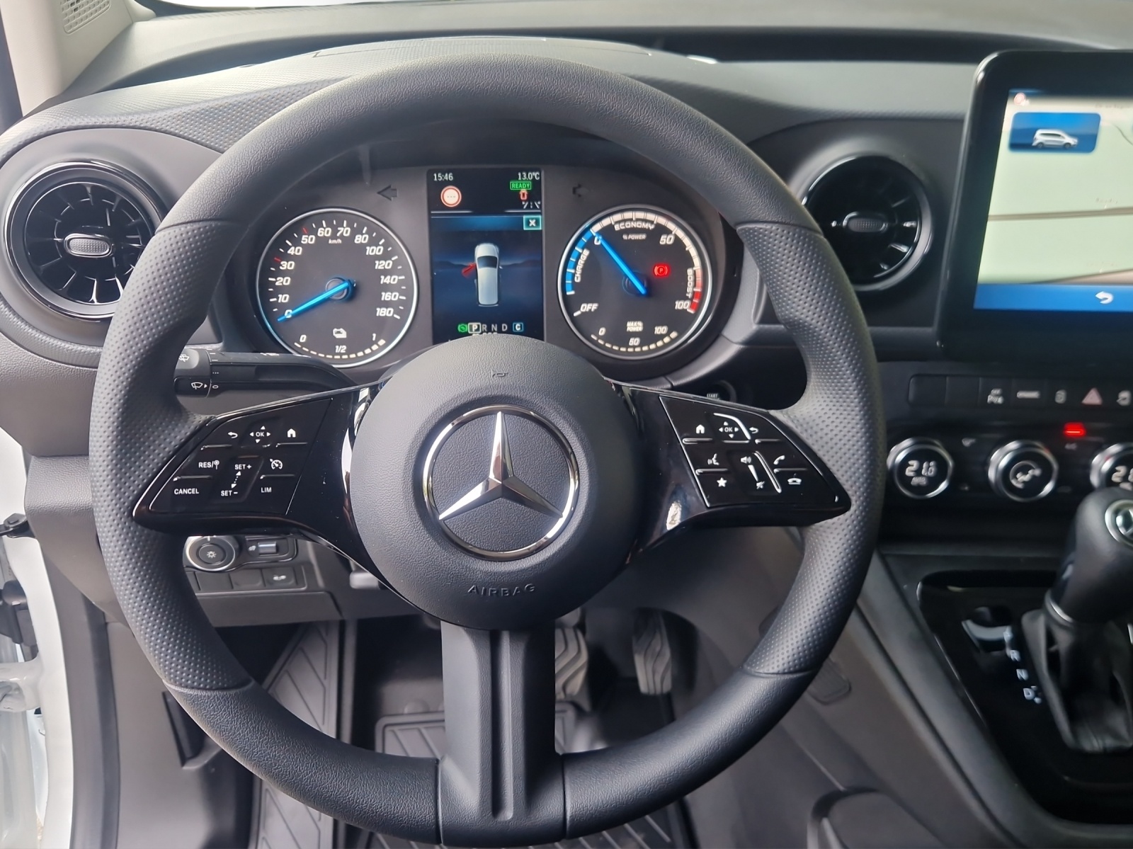 MERCEDES-BENZ eCitan 45kWh Worker Pro-image-10