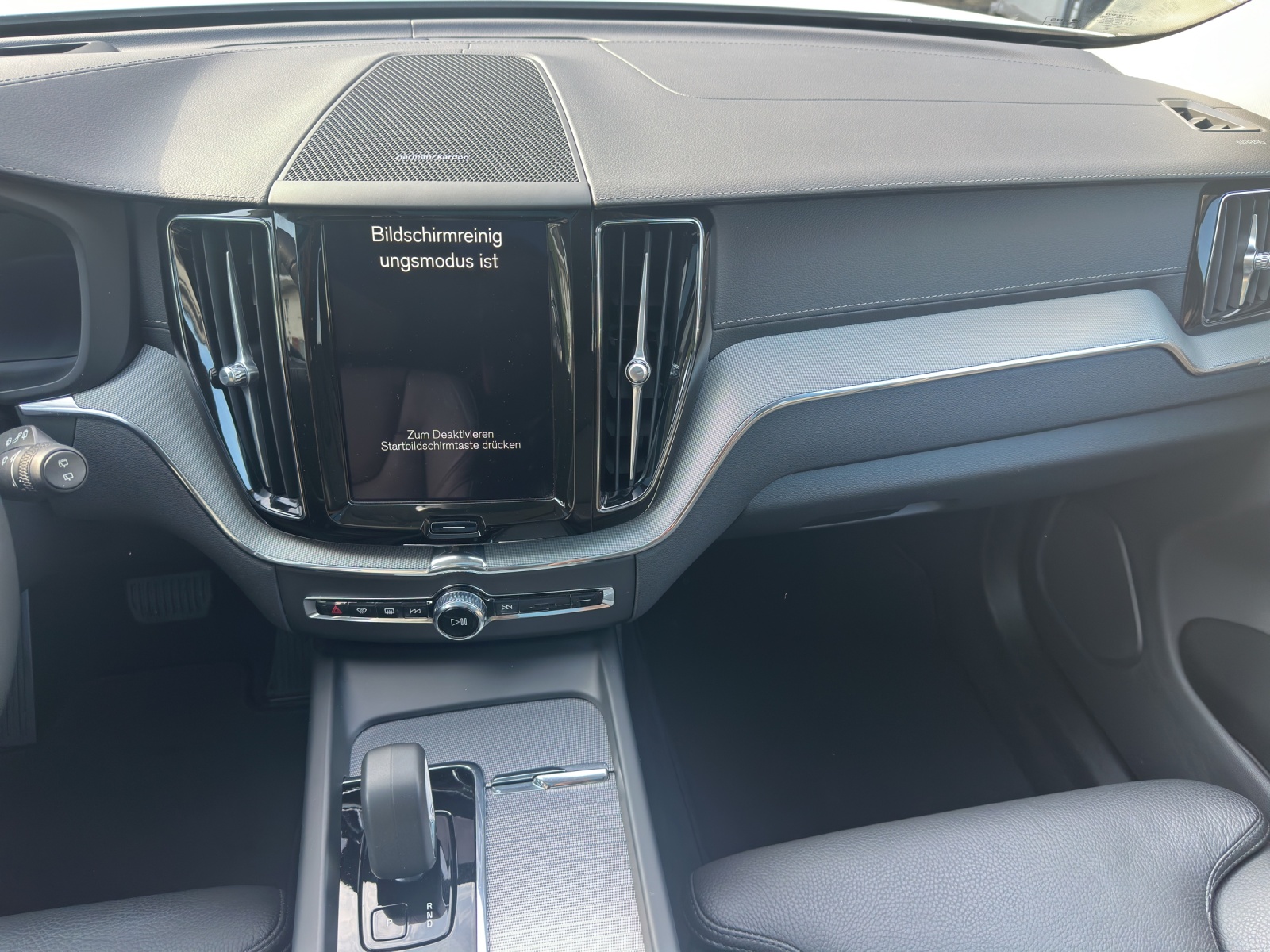 VOLVO XC60 2.0 T6 TE Ultra Dark eAWD-image-12