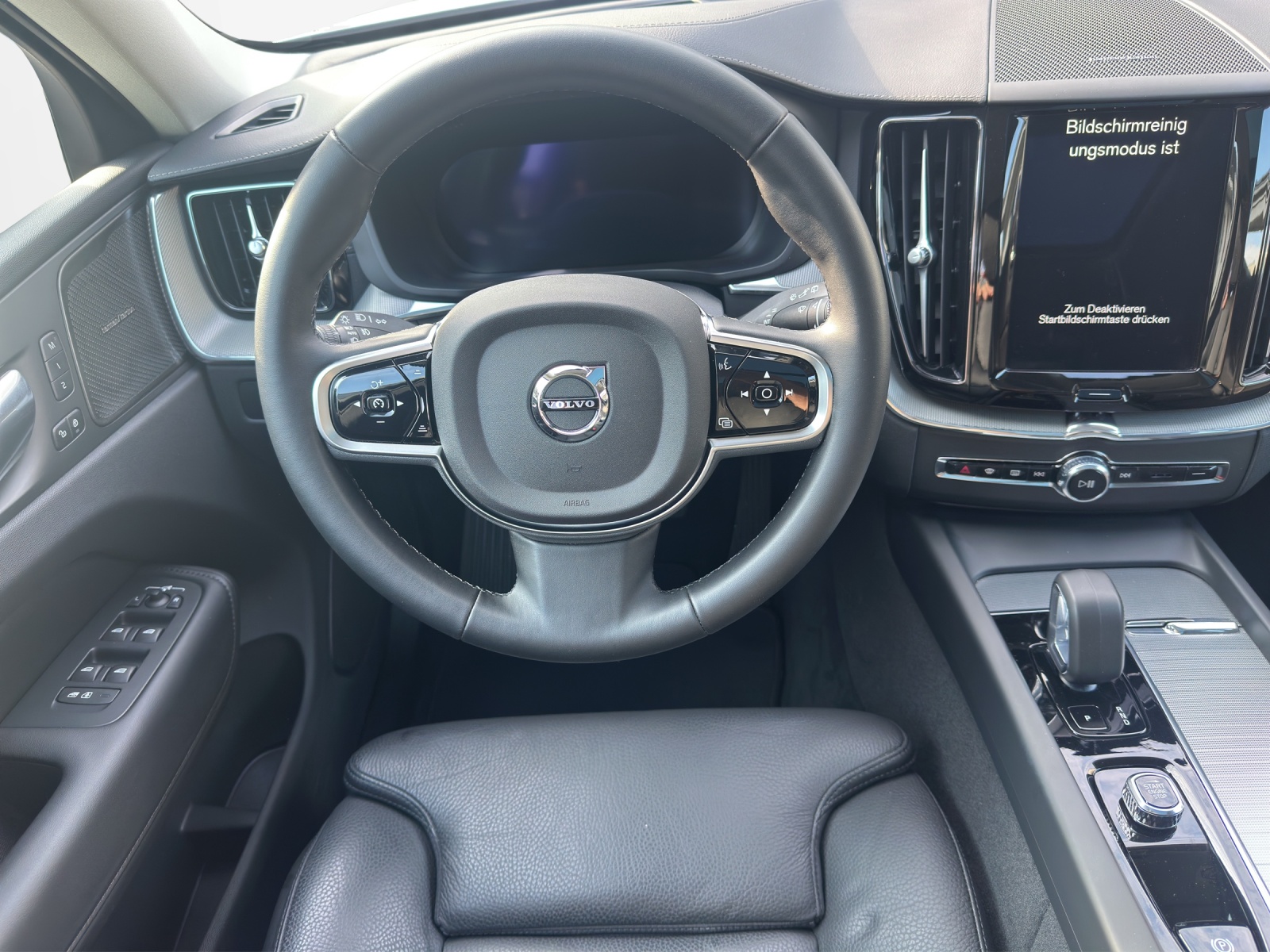 VOLVO XC60 2.0 T6 TE Ultra Dark eAWD-image-11