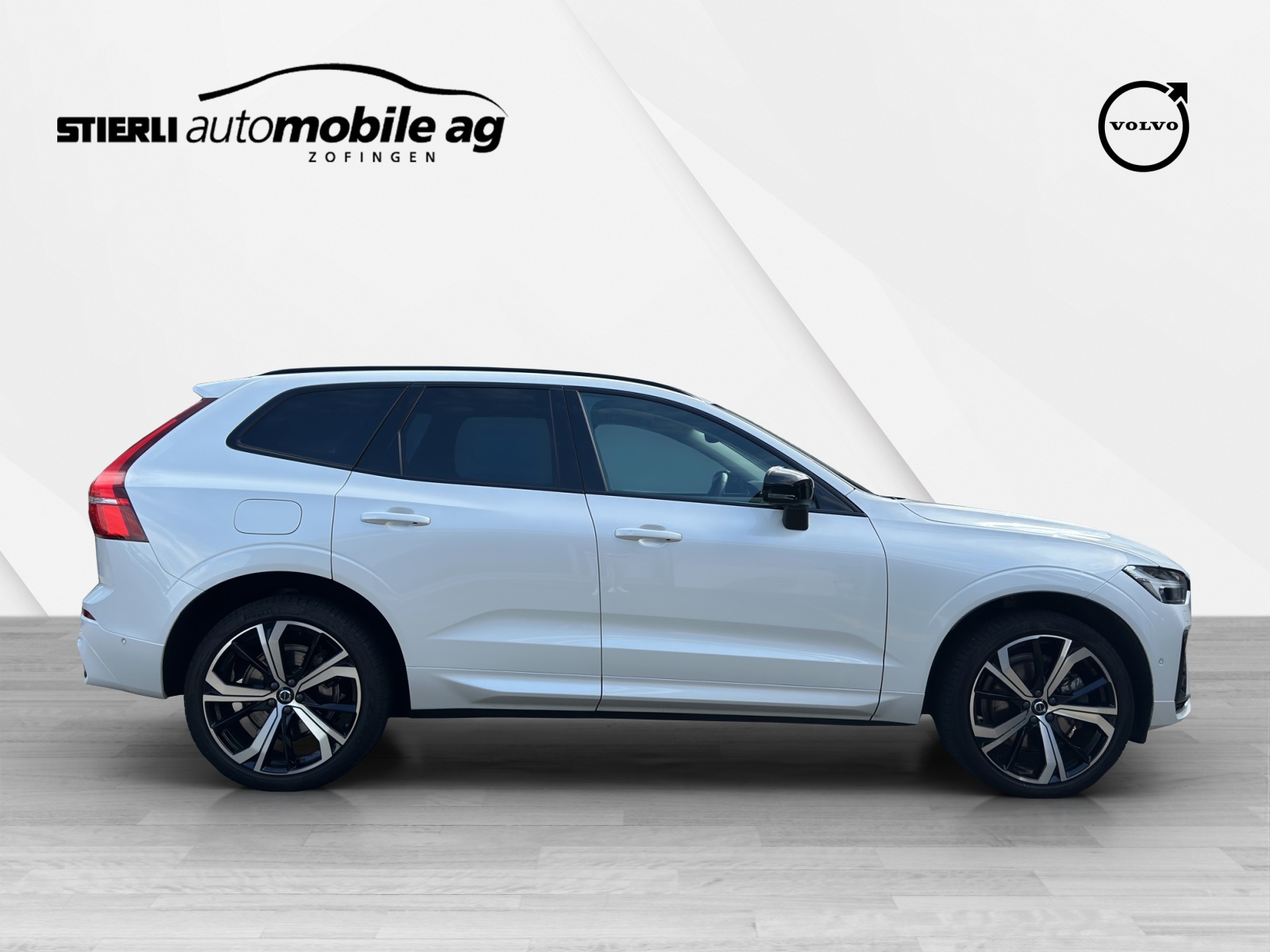 VOLVO XC60 2.0 T6 TE Ultra Dark eAWD-image-3