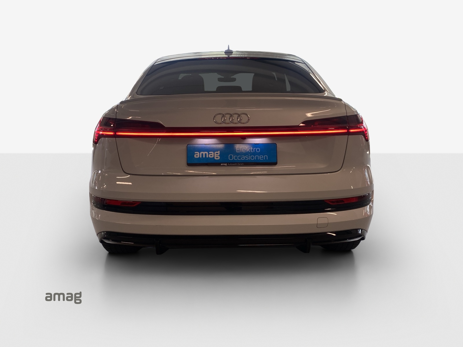 AUDI e-tron 55 Sportback S Line quattro-image-3