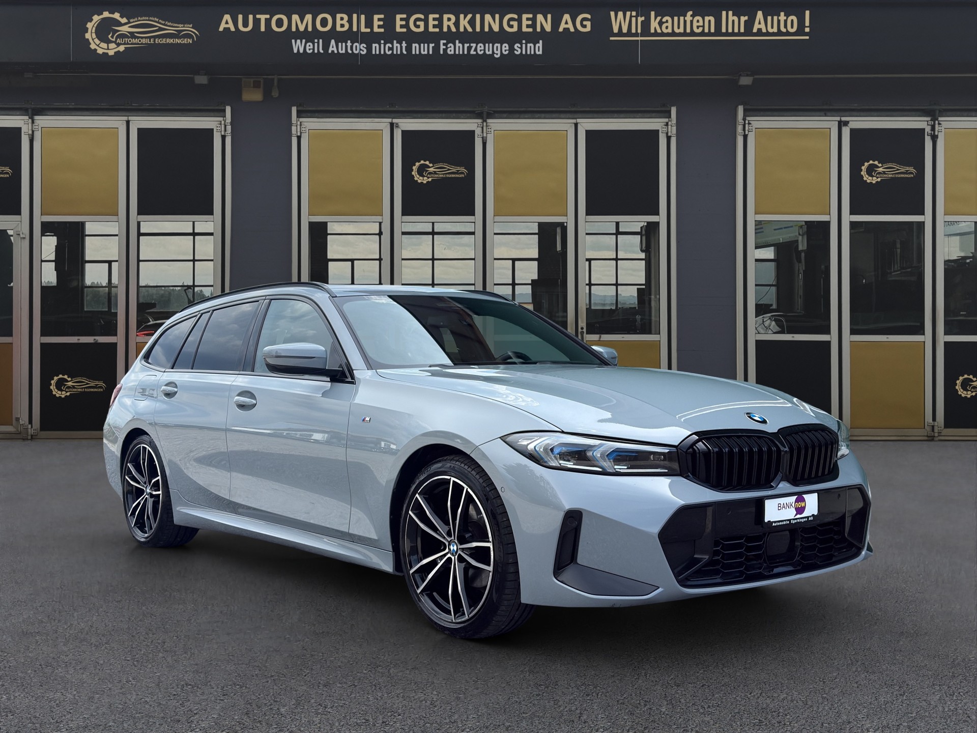 BMW 320d xDrive 48V Touring Steptronic M Sport-image-2