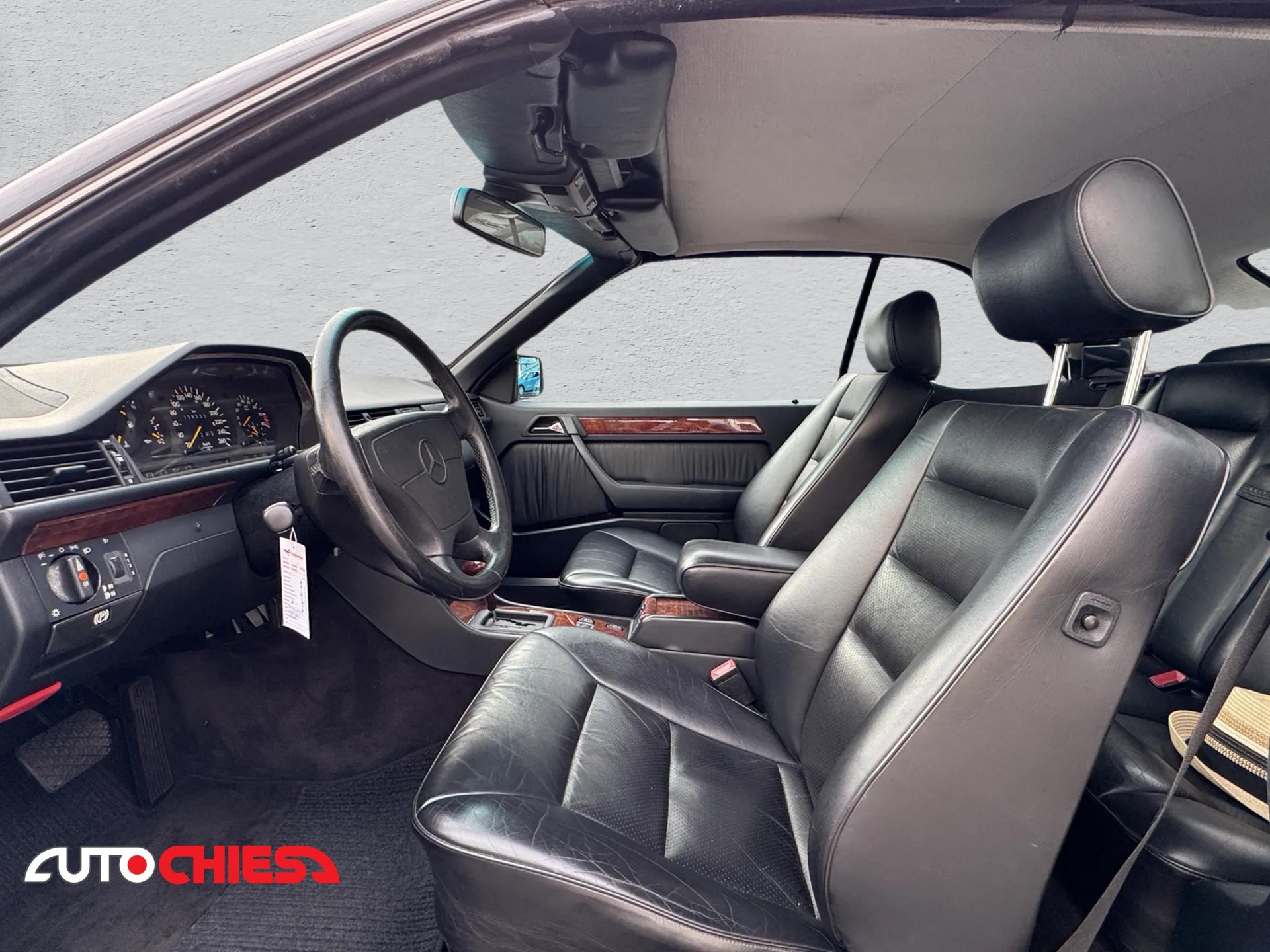 MERCEDES-BENZ A124 Cabriolet 300 CE-24-image-12