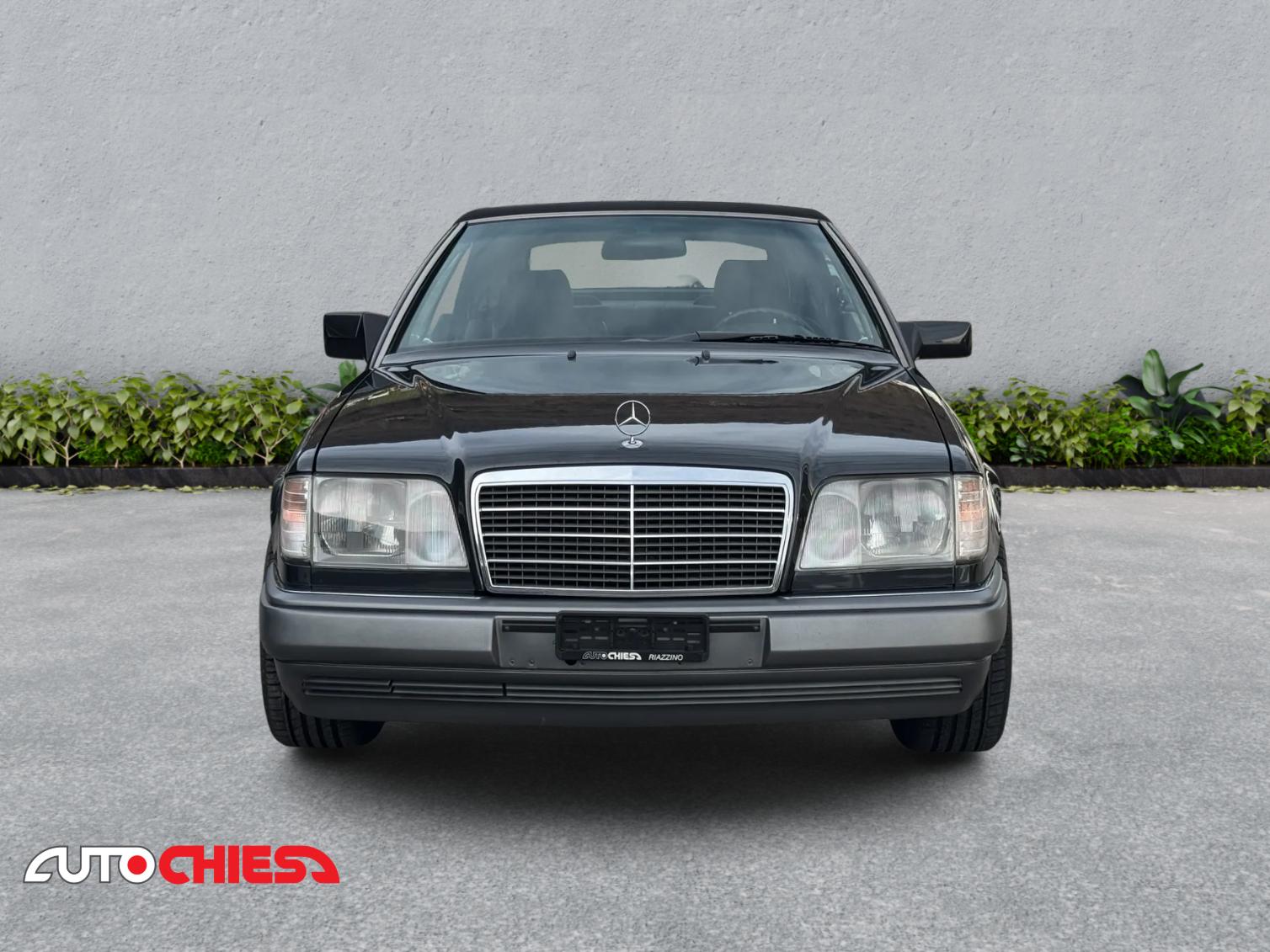 MERCEDES-BENZ A124 Cabriolet 300 CE-24-showroom-element-1