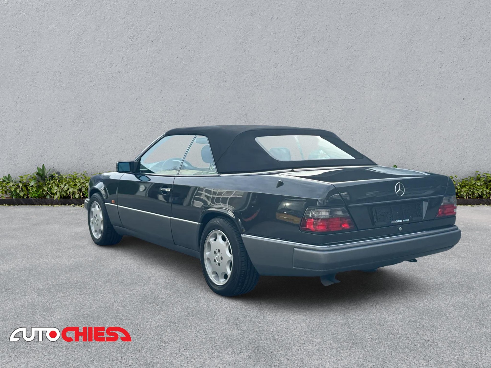 MERCEDES-BENZ A124 Cabriolet 300 CE-24-image-4