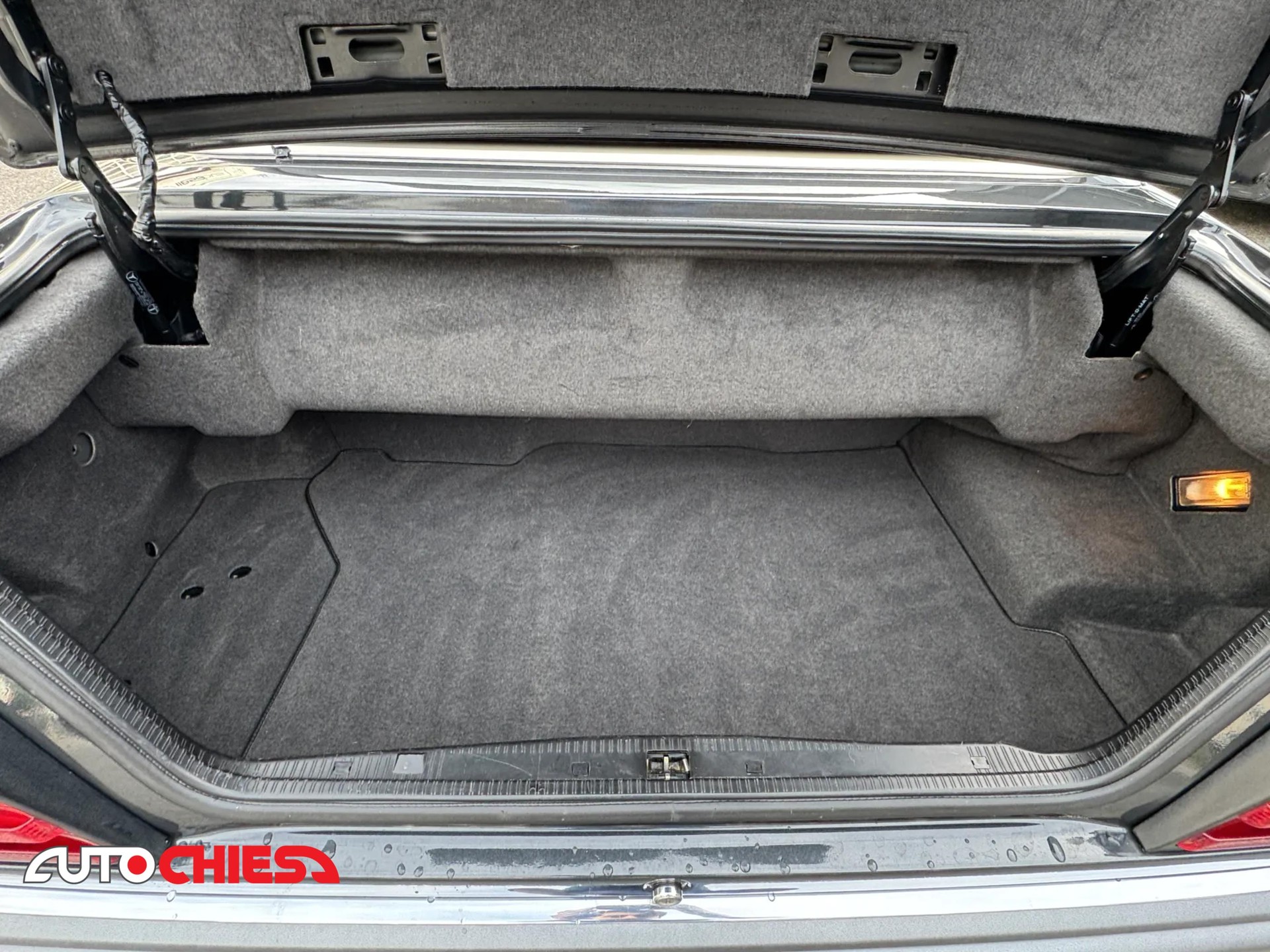 MERCEDES-BENZ A124 Cabriolet 300 CE-24-image-17