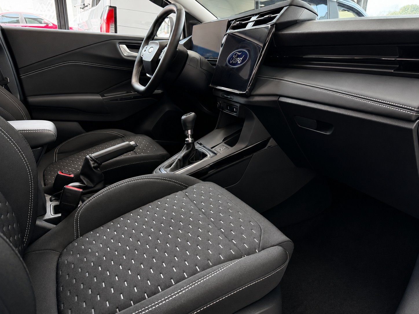 FORD Puma 1.0 MHEV Titanium-image-8