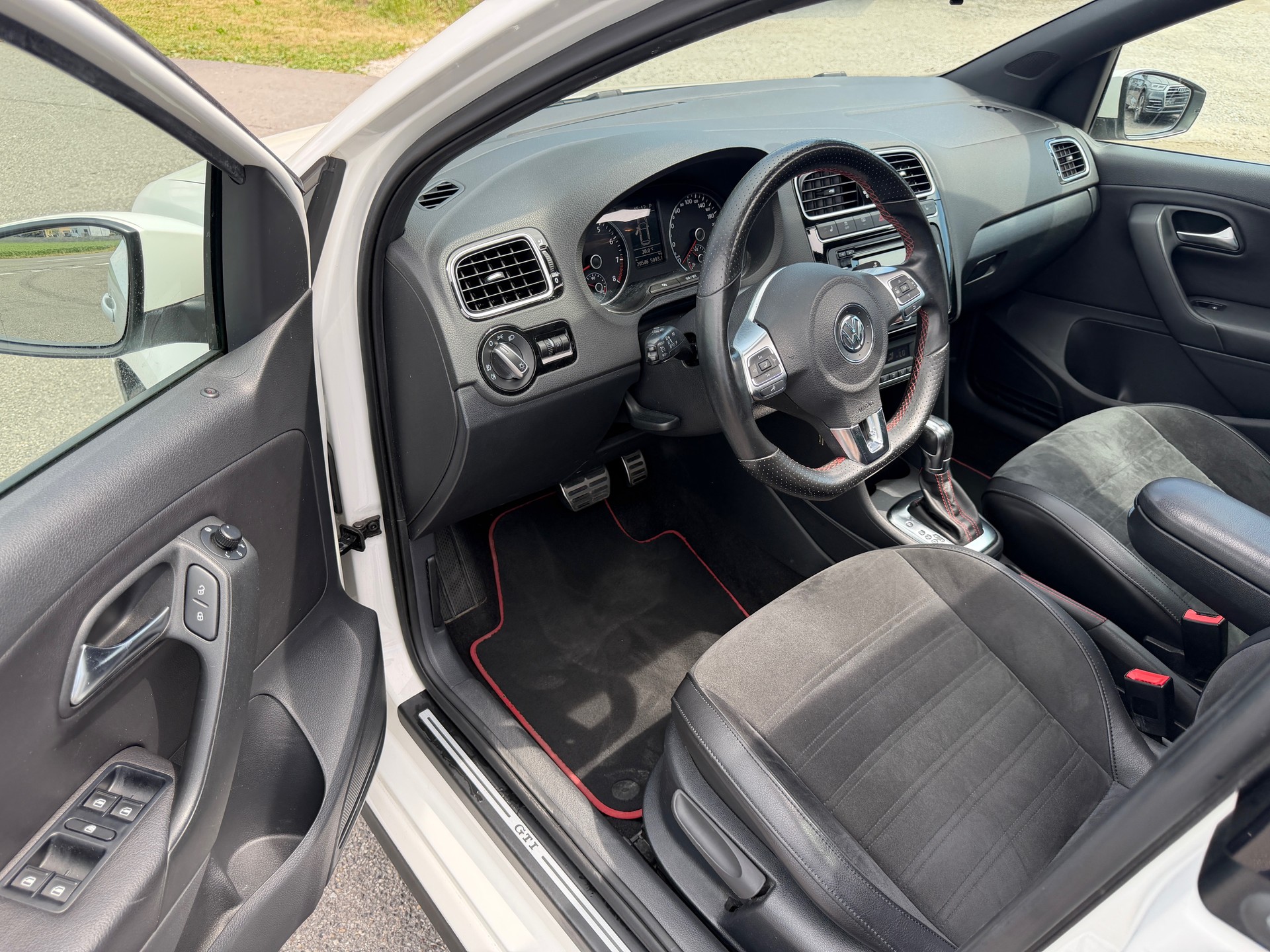 VW Polo 1.4 TSI GTI DSG-image-7