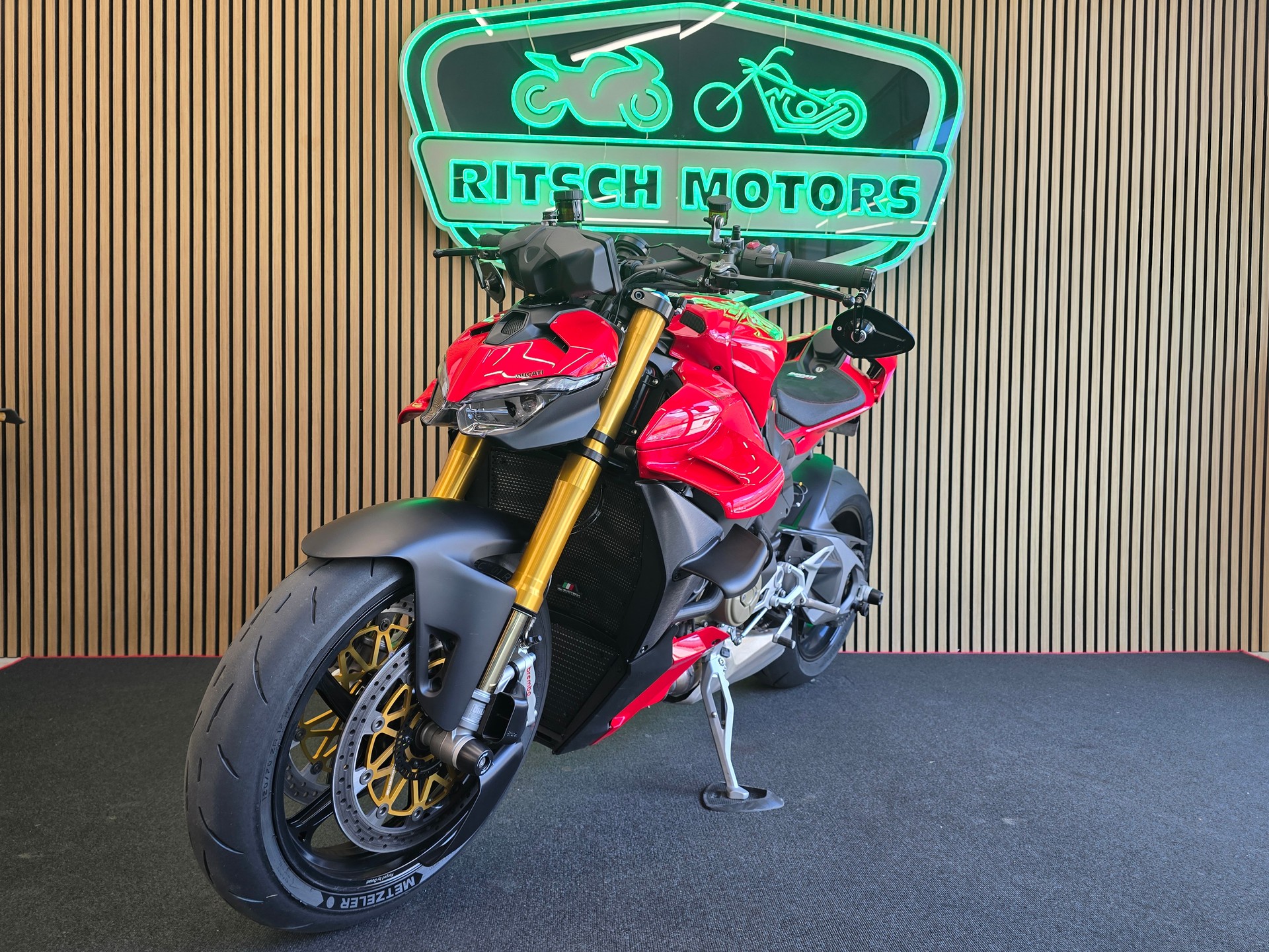 DUCATI STREETFIGHTER V4 S-image-3
