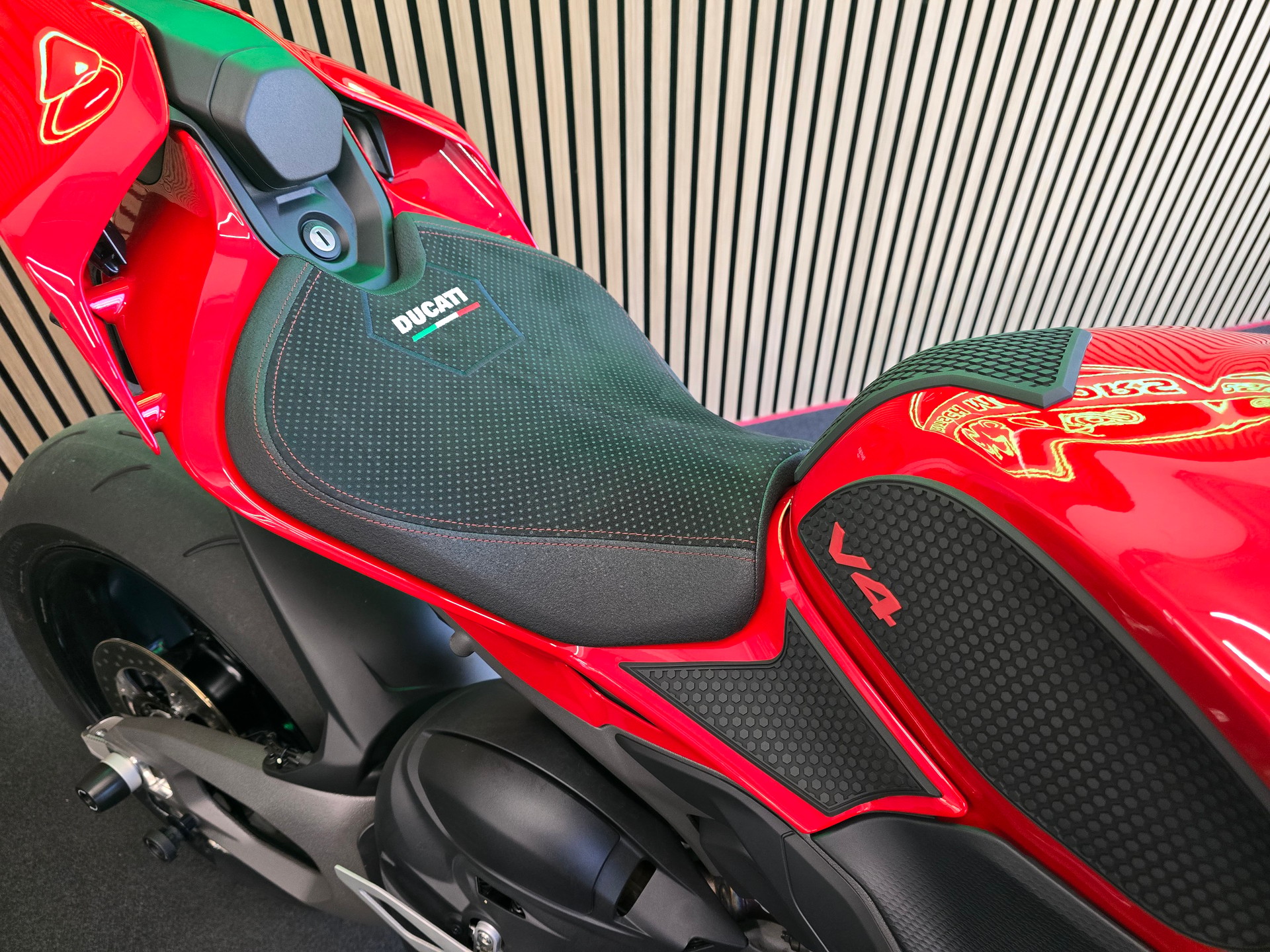 DUCATI STREETFIGHTER V4 S-image-10