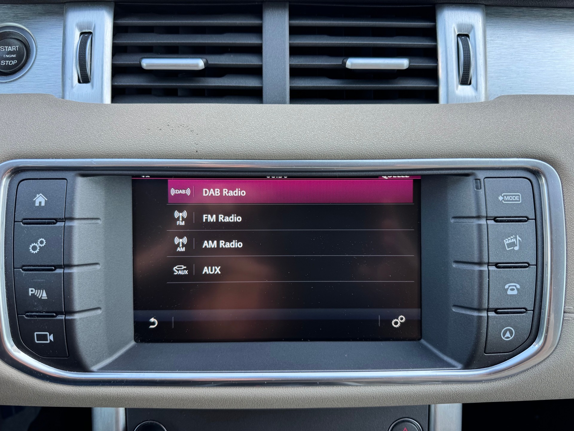 LAND ROVER Range Rover Evoque 2.0 Si4 SE Dynamic AT9-image-10