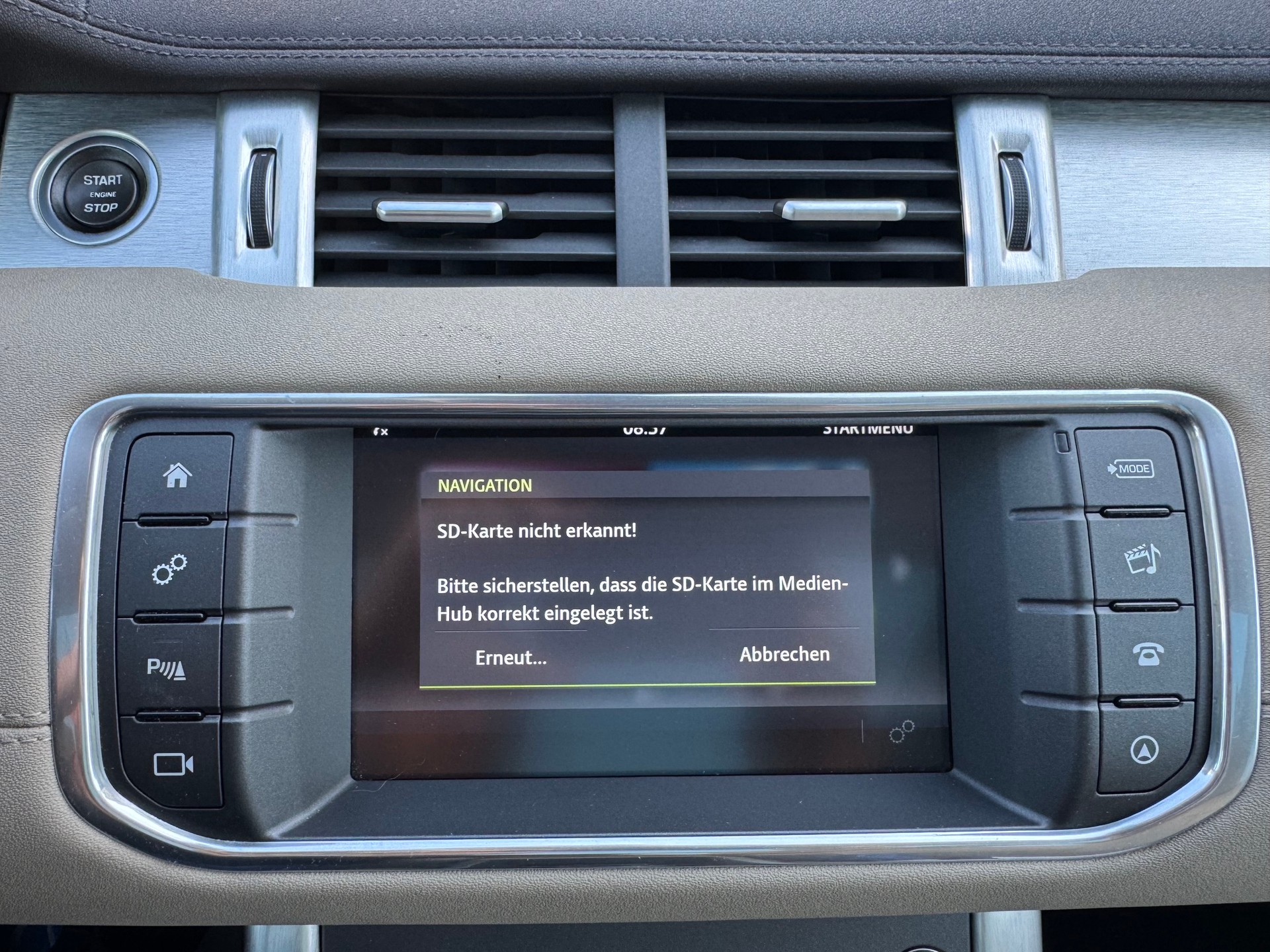 LAND ROVER Range Rover Evoque 2.0 Si4 SE Dynamic AT9-image-13