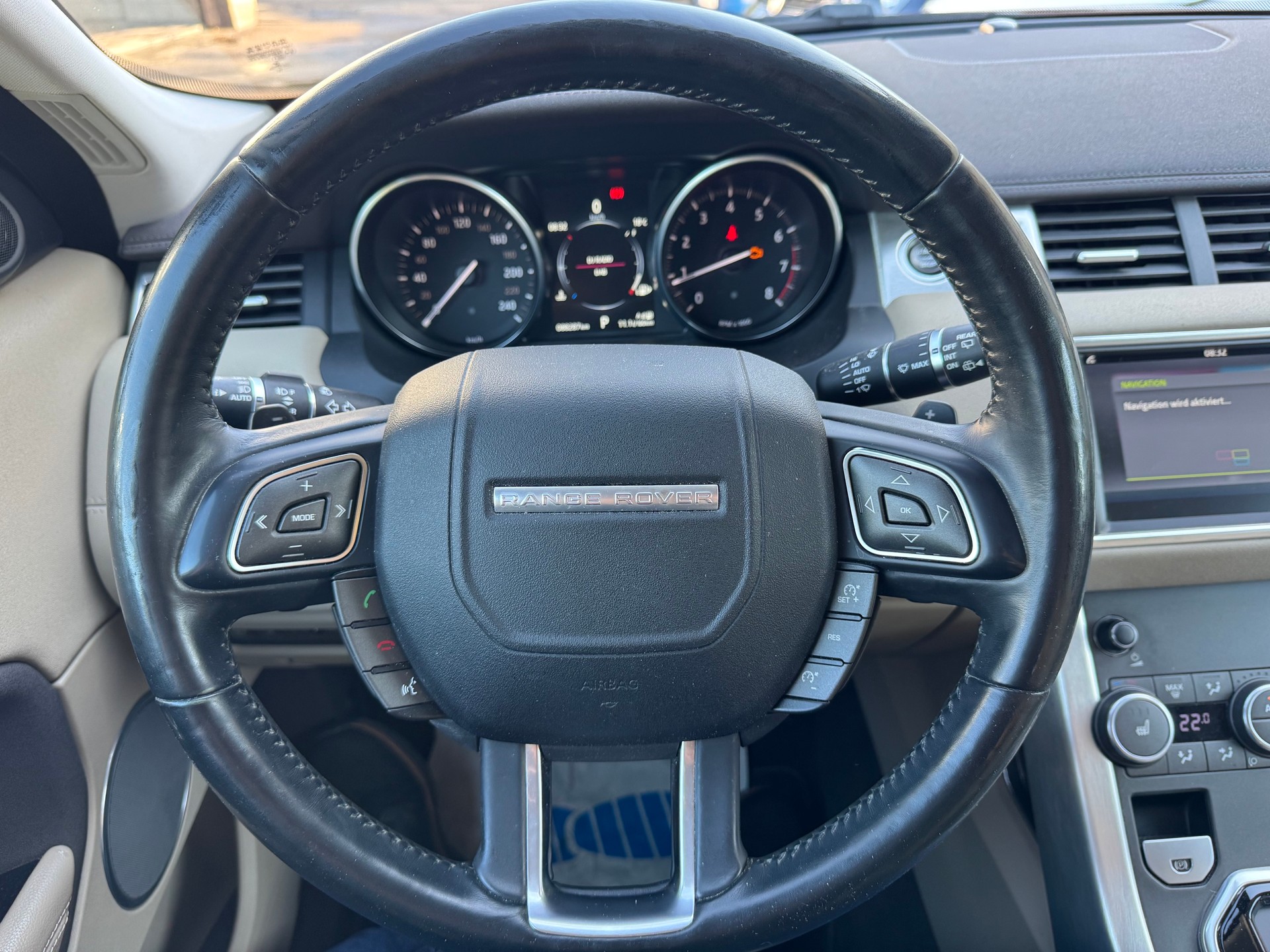LAND ROVER Range Rover Evoque 2.0 Si4 SE Dynamic AT9-image-19