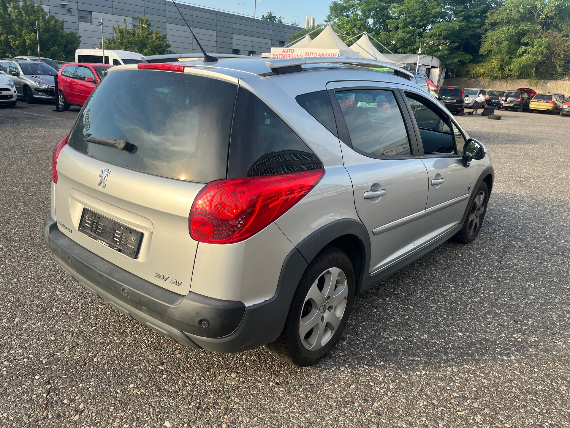 PEUGEOT 207-image-2
