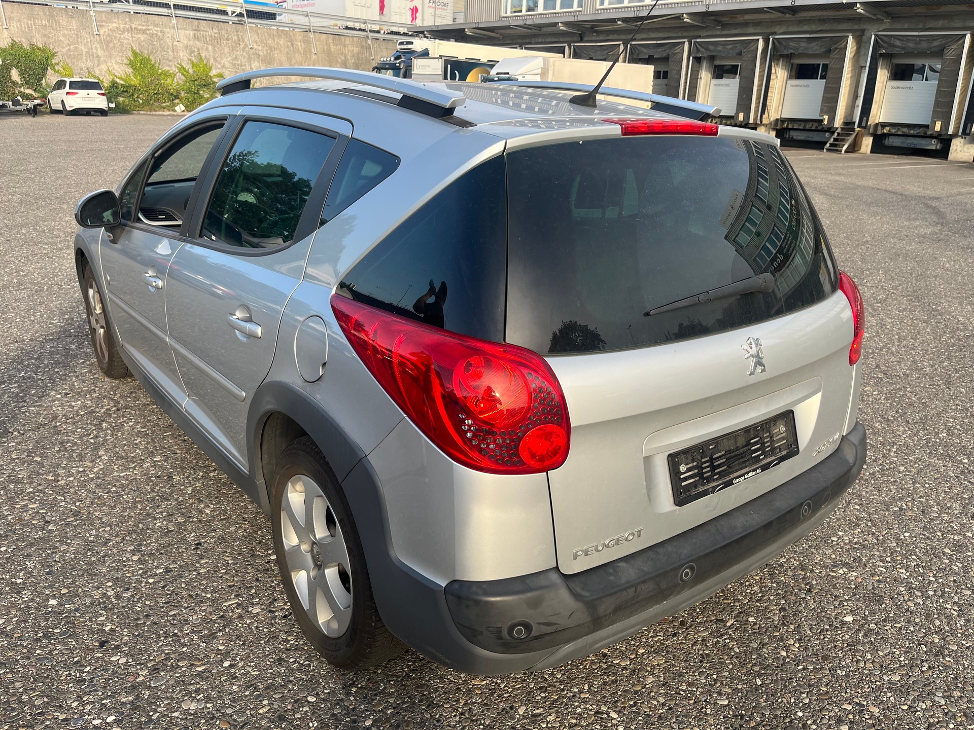PEUGEOT 207-image-3