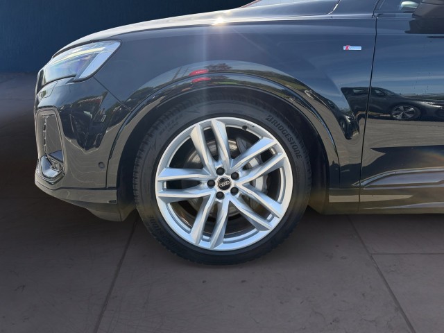 AUDI Q7 50 TDI quattro S Line tiptronic-image-8