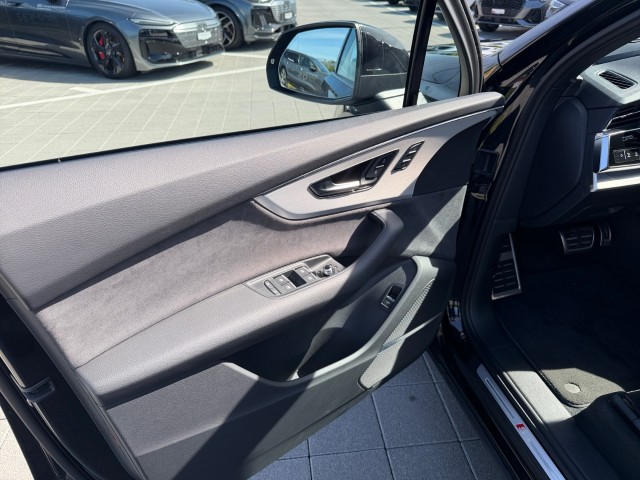 AUDI Q7 50 TDI quattro S Line tiptronic-image-10