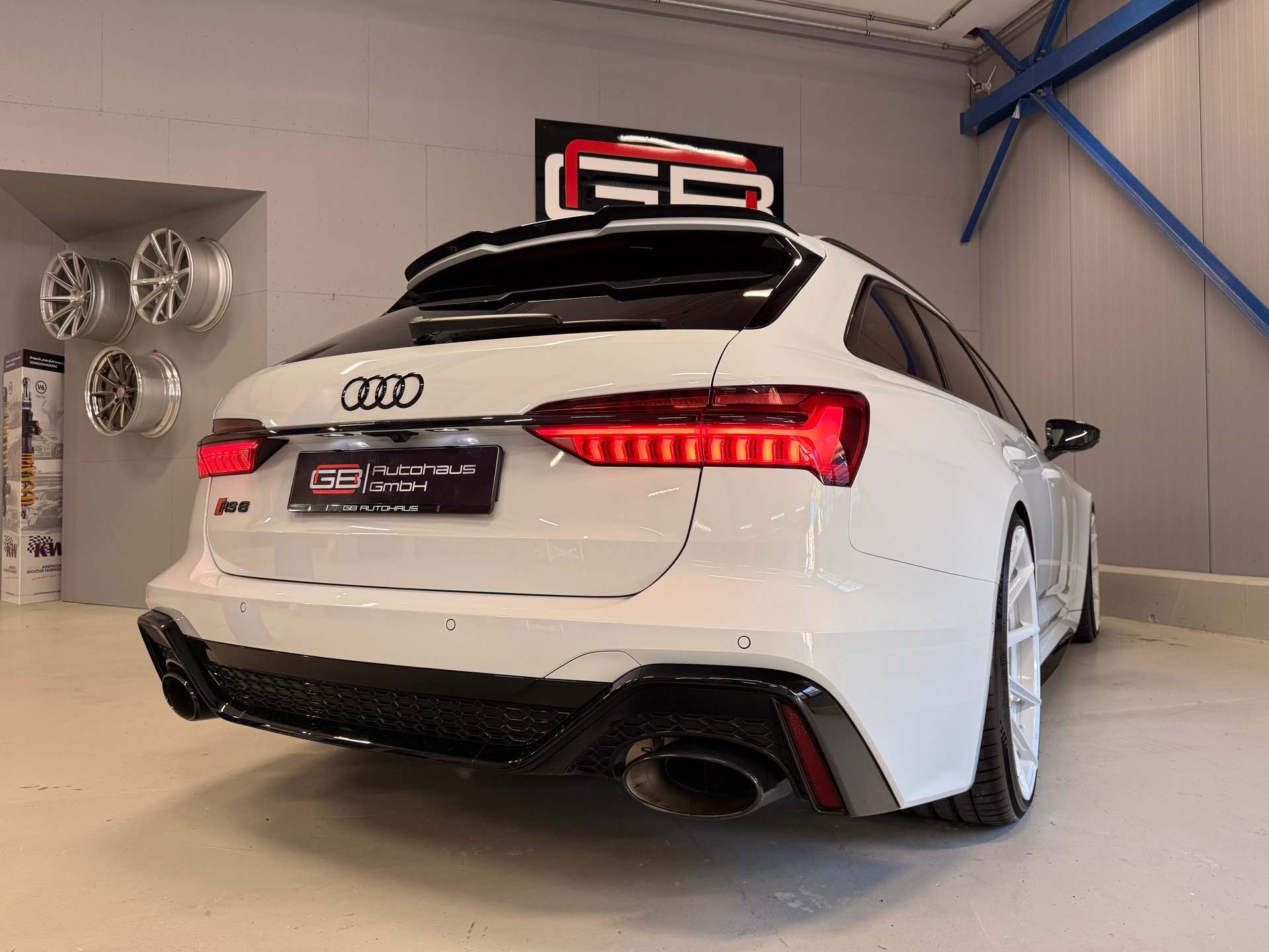 AUDI RS6 Avant 4.0 TFSI V8 quattro-image-7