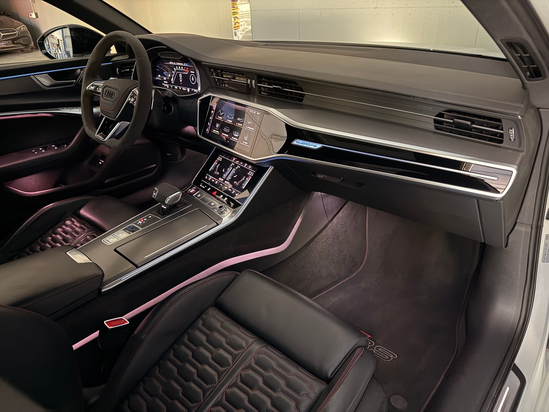 AUDI RS6 Avant 4.0 TFSI V8 quattro-image-11