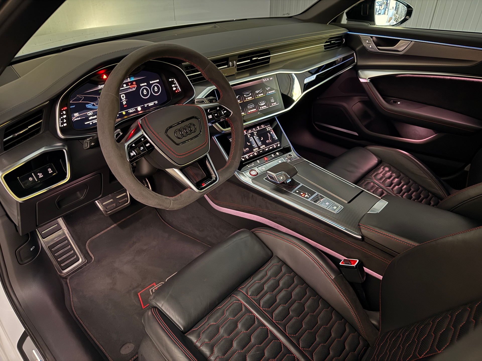 AUDI RS6 Avant 4.0 TFSI V8 quattro-image-10