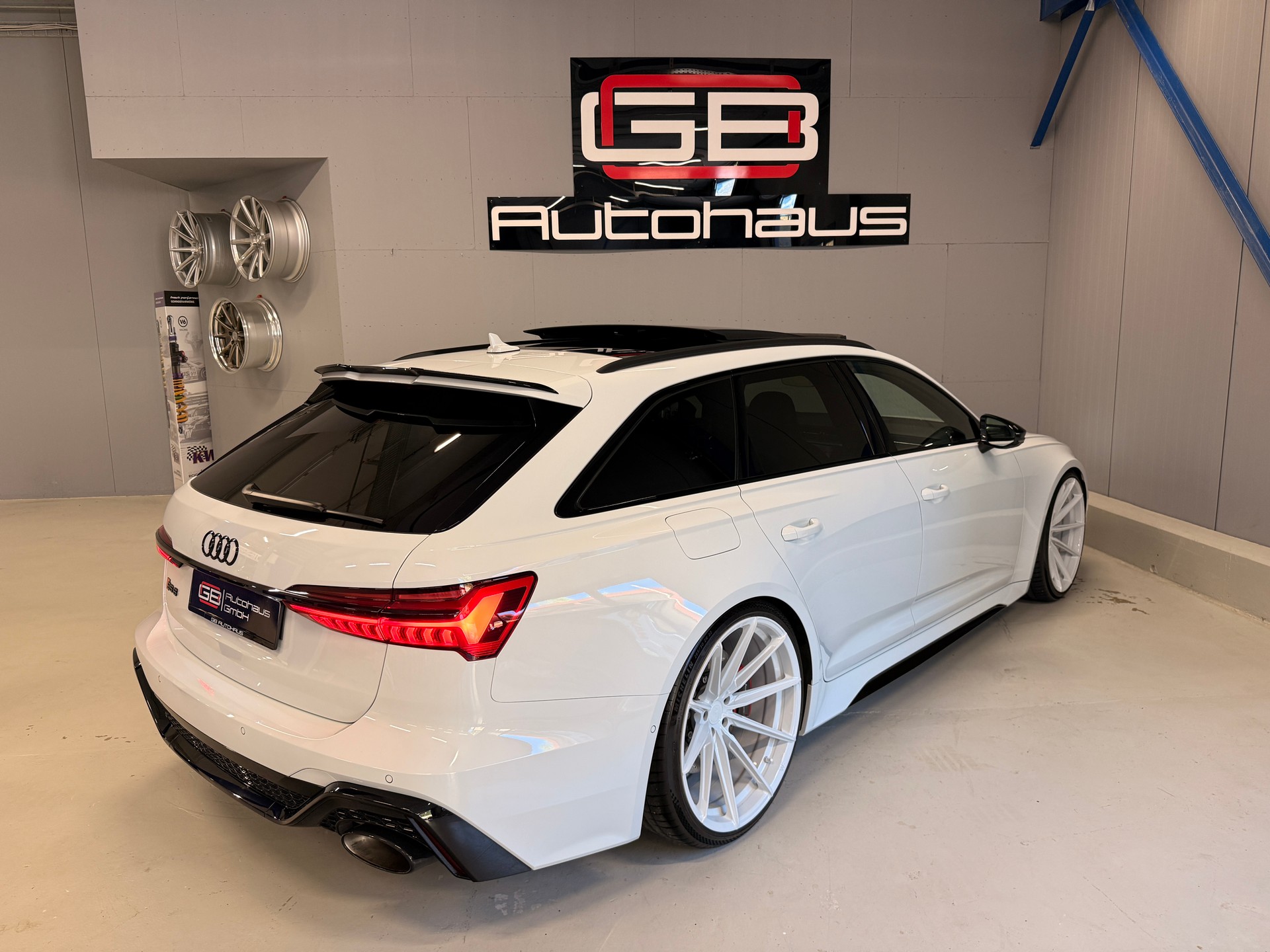 AUDI RS6 Avant 4.0 TFSI V8 quattro-image-5