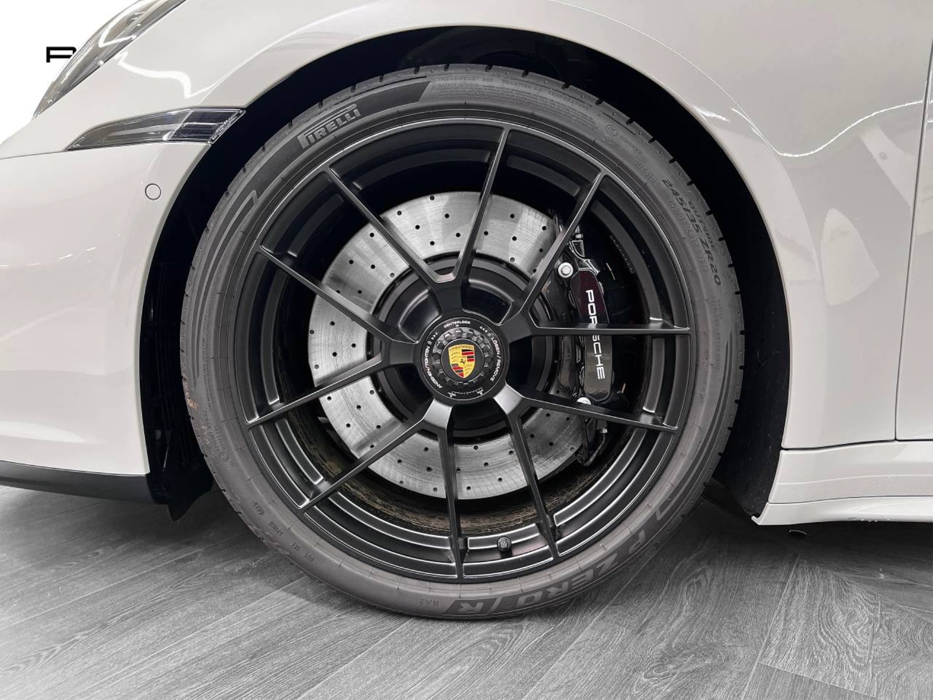 PORSCHE 911 Carrera 4 GTS-image-10