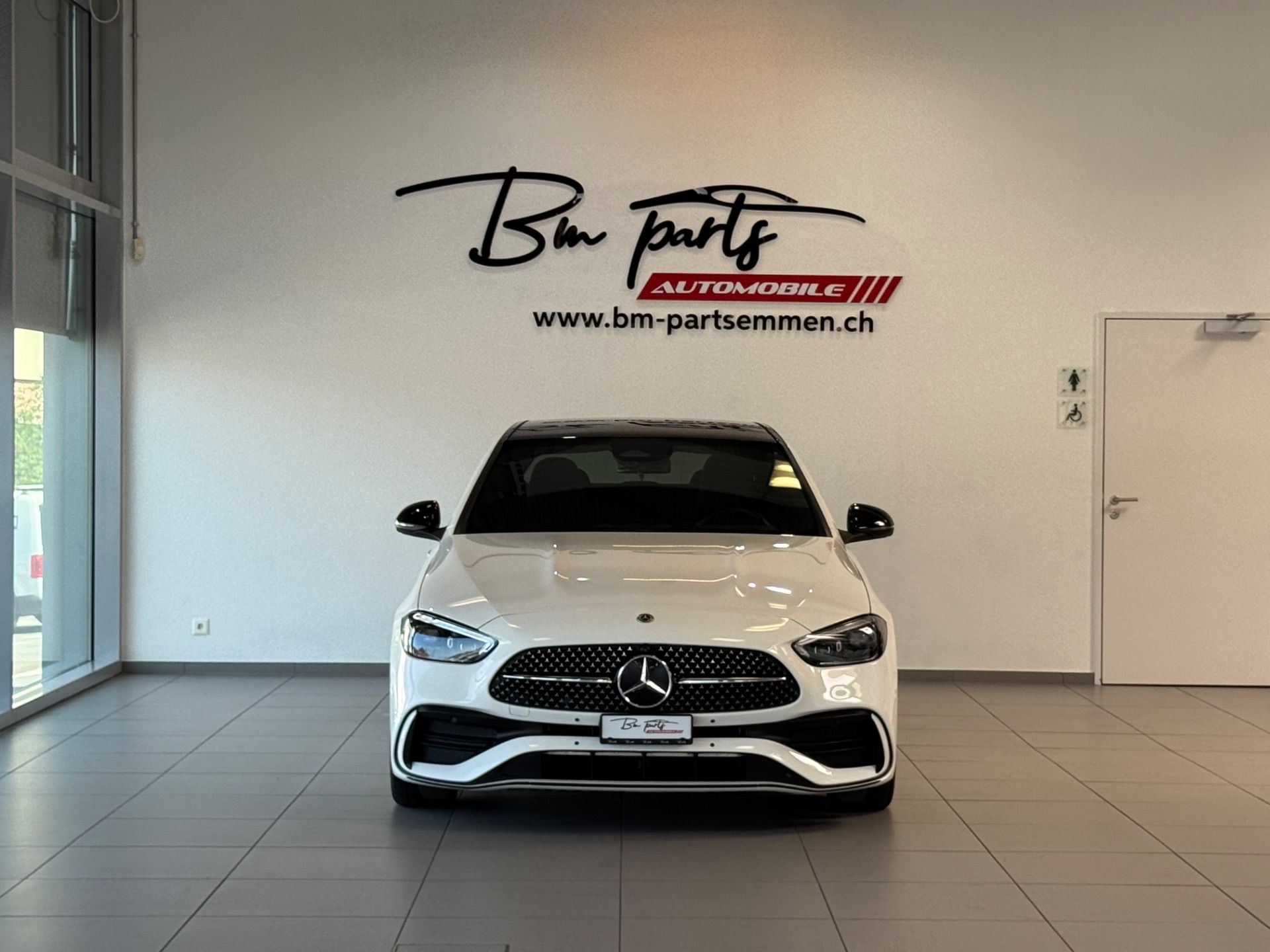 MERCEDES-BENZ C 300 d 4Matic AMG Line-image-7