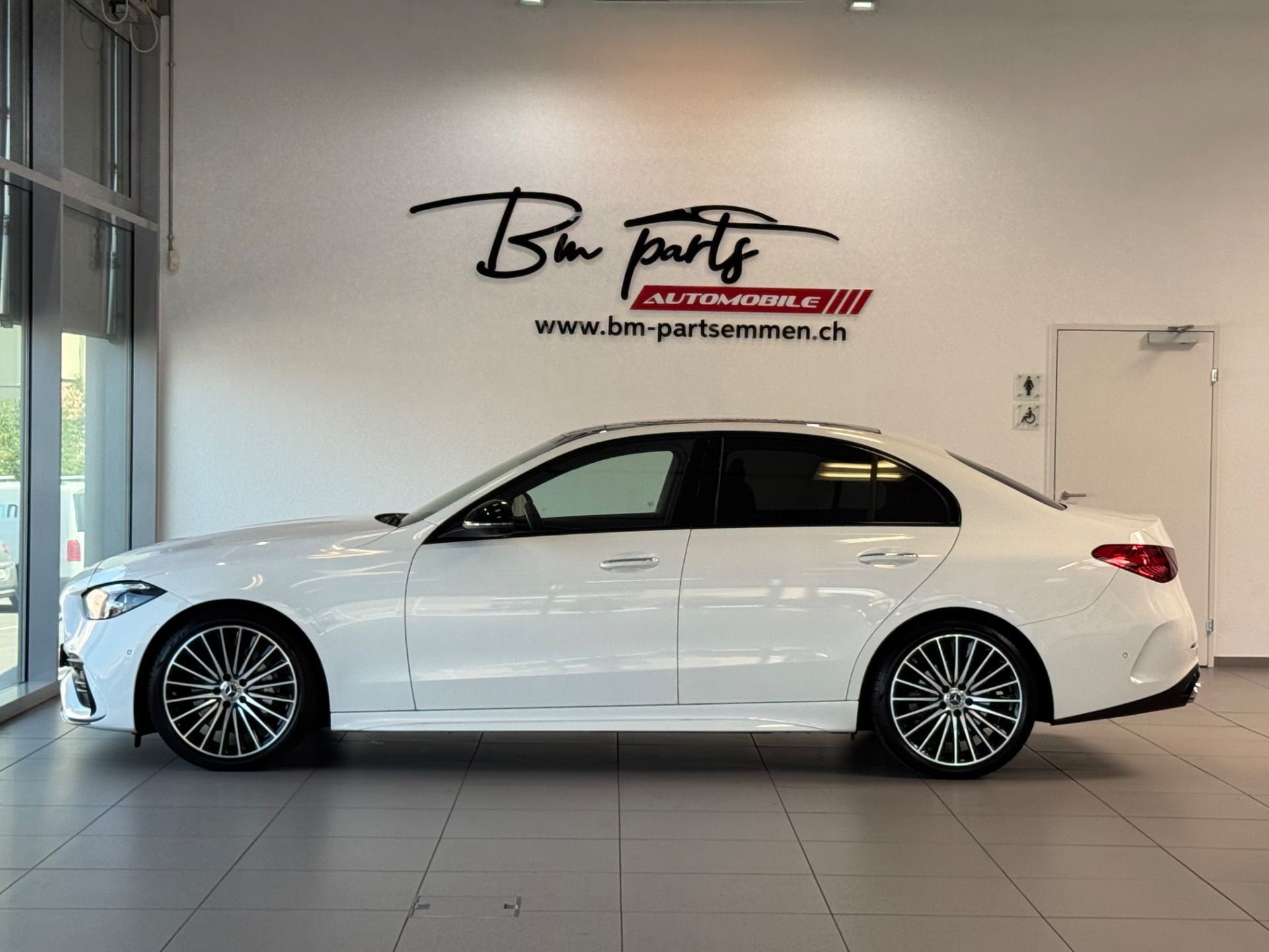 MERCEDES-BENZ C 300 d 4Matic AMG Line-image-2