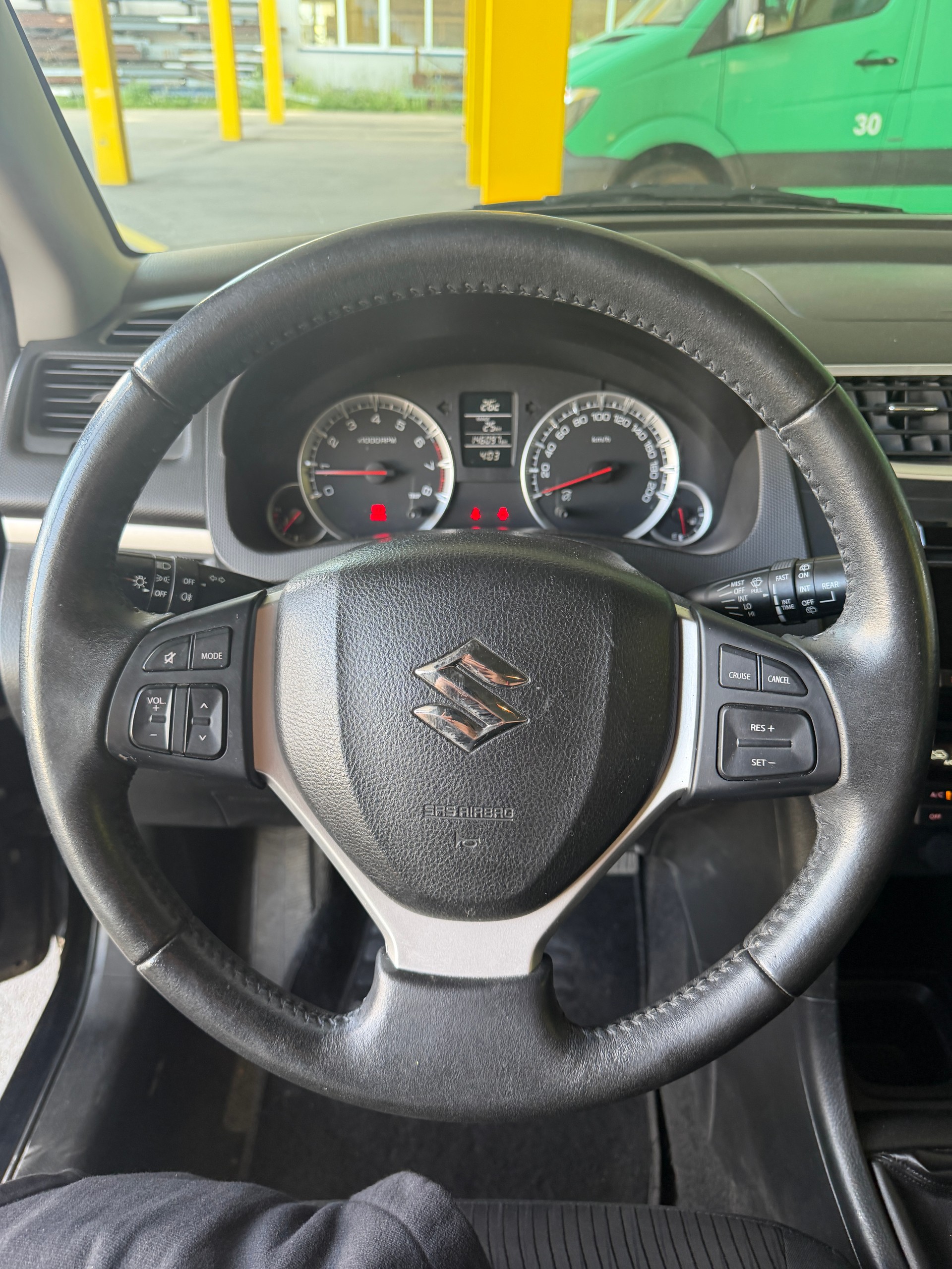 SUZUKI Swift 1.2i 16V GL 4x4-image-11
