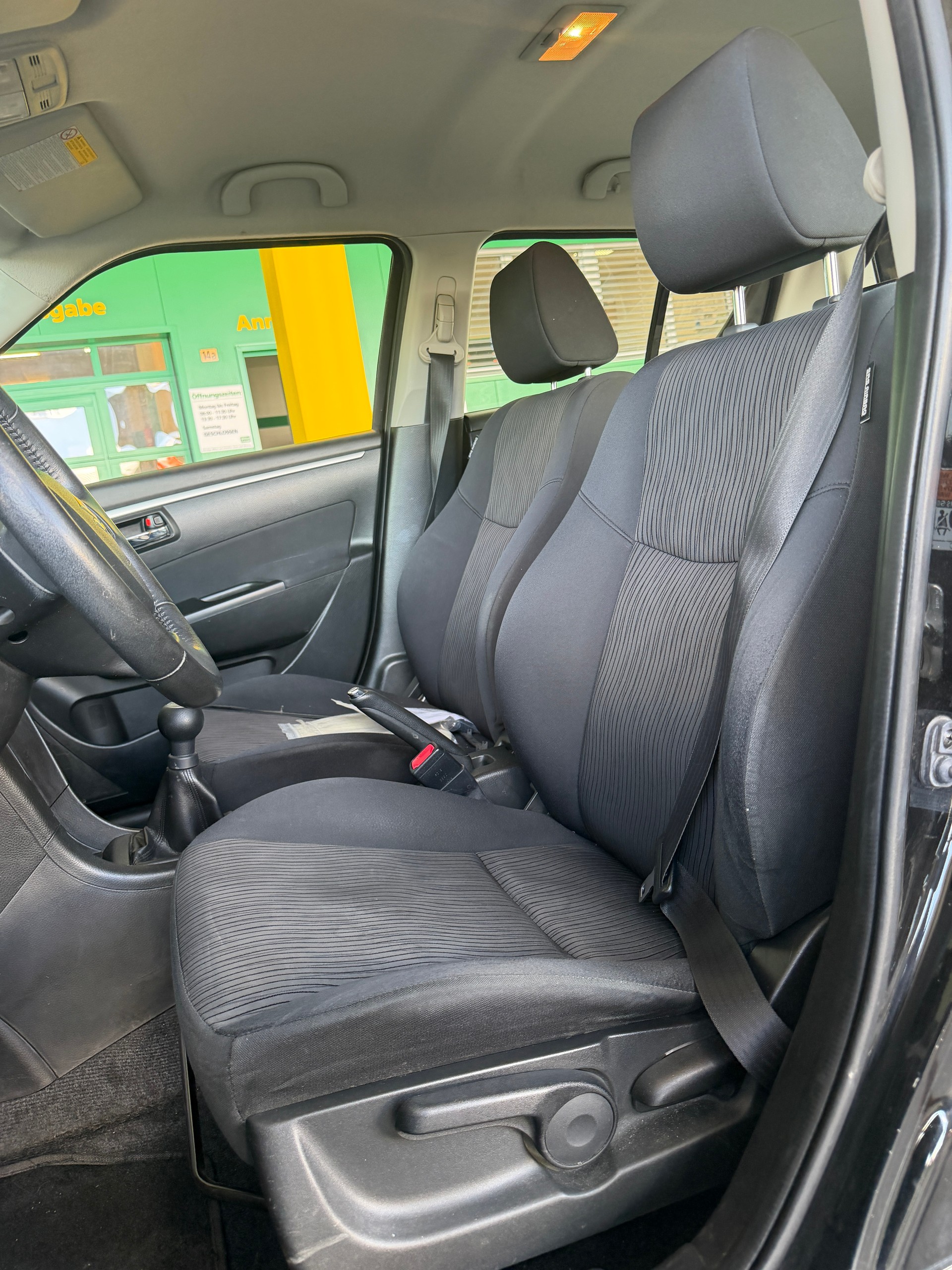 SUZUKI Swift 1.2i 16V GL 4x4-image-8