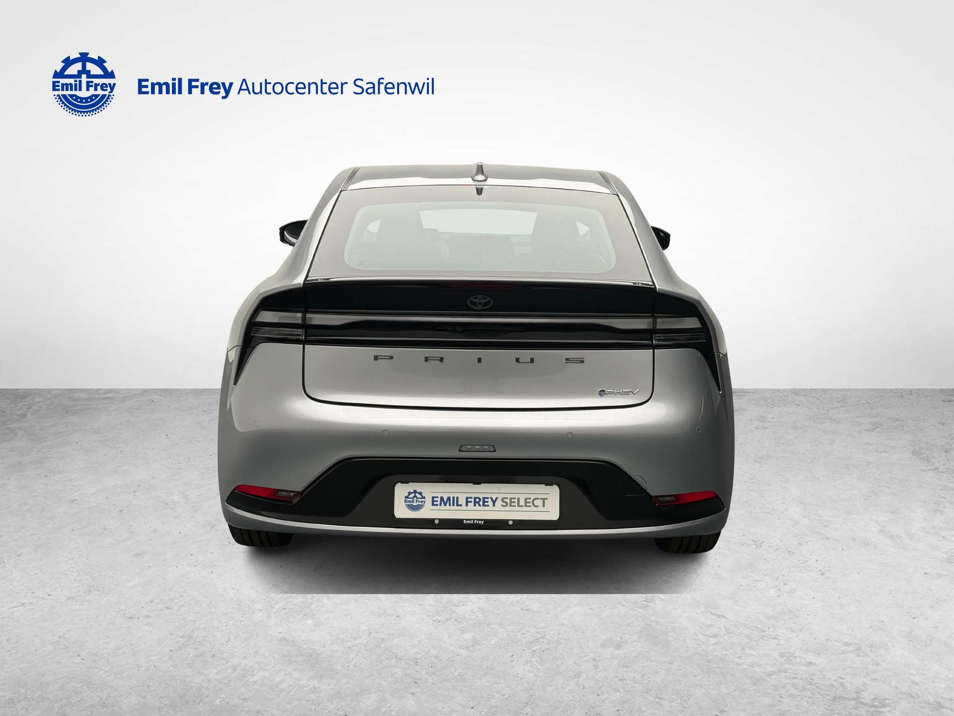 TOYOTA Prius 2.0 Plug-In-Hybrid Style-image-3